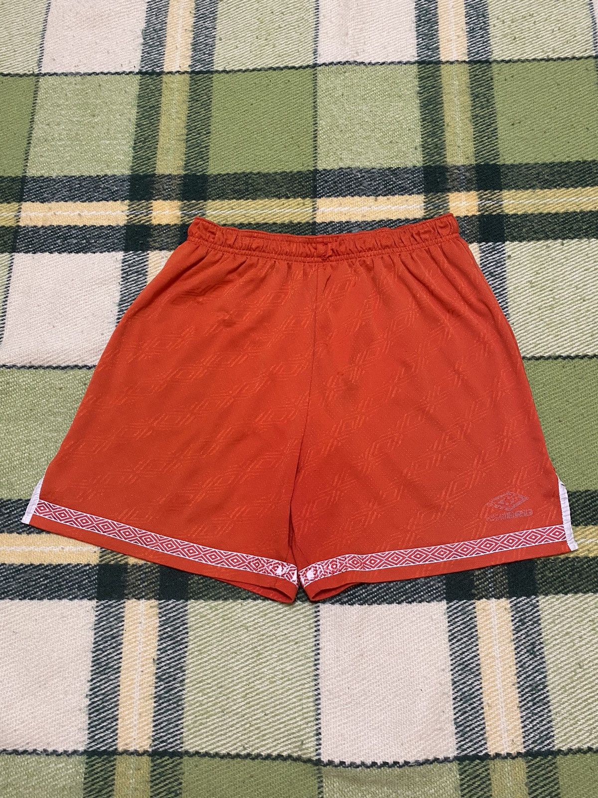 Umbro Vintage 90s Umbro shorts streetwear y2k casual size L Size US 34 / EU 50 - 1 Thumbnail
