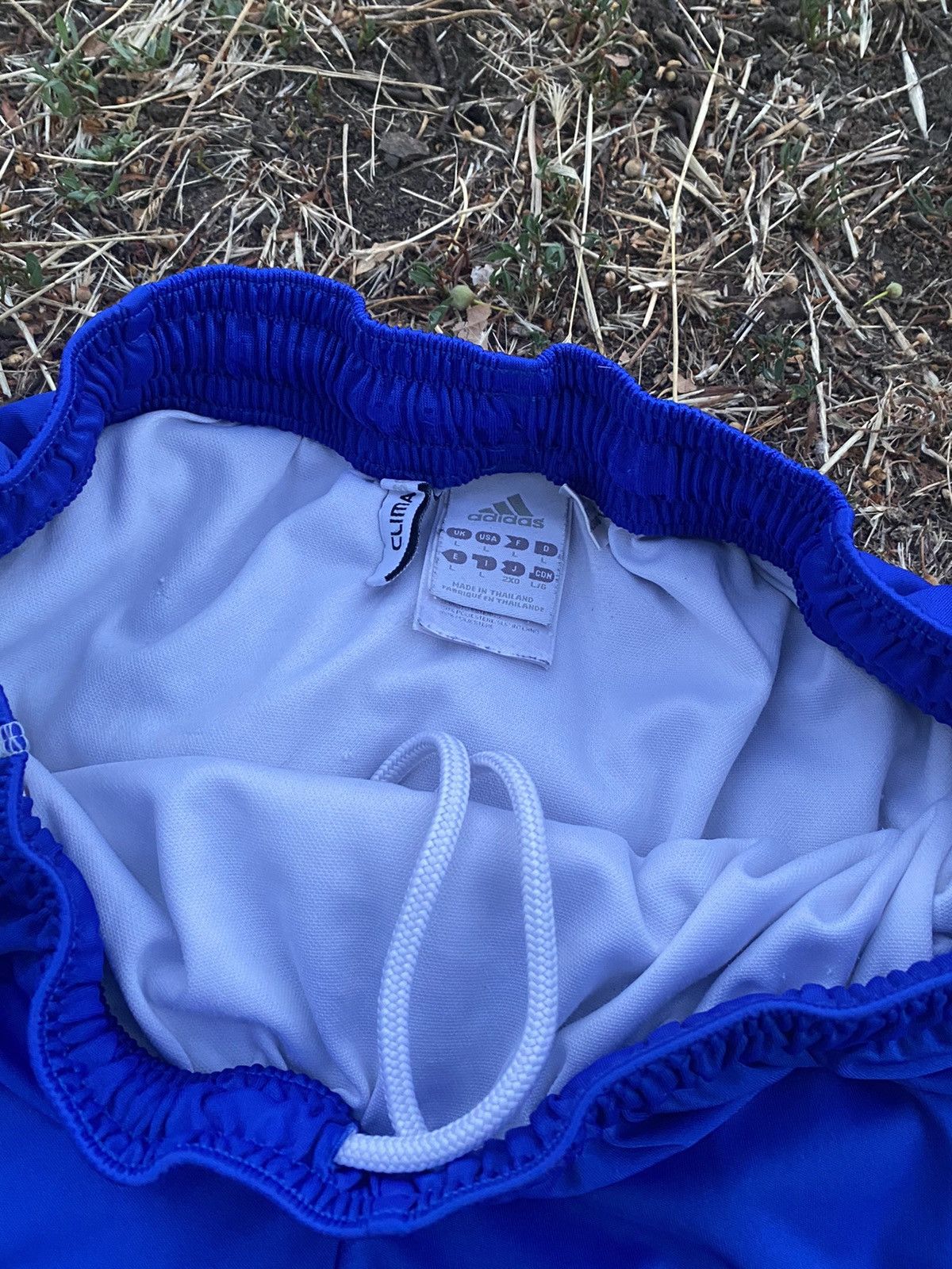 Adidas Vintage Adidas shorts streetwear y2k casual style size L Size US 34 / EU 50 - 3 Thumbnail