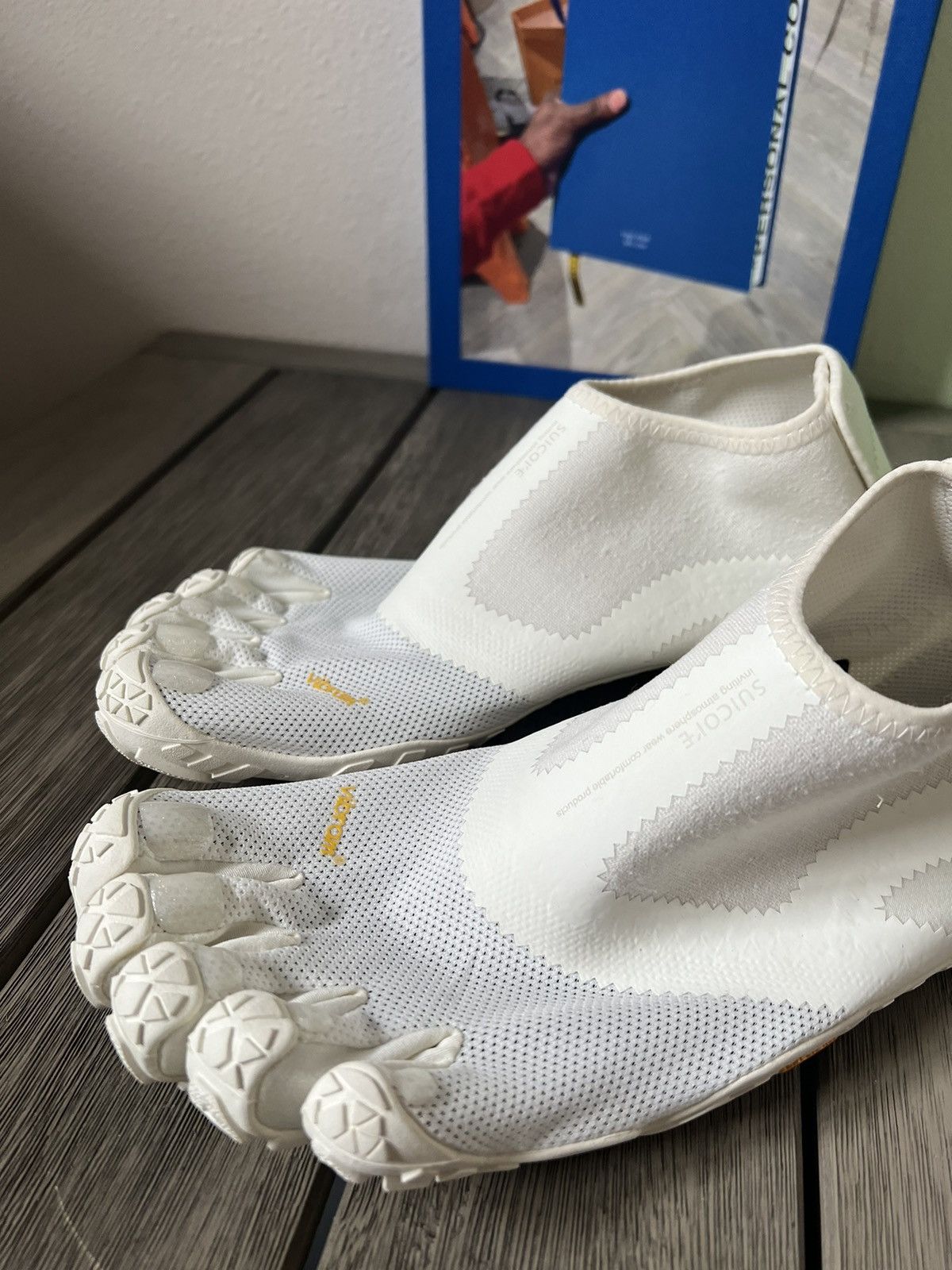 Suicoke Midorikawa Suicoke Vibram Five Fingers NIN-LO in White