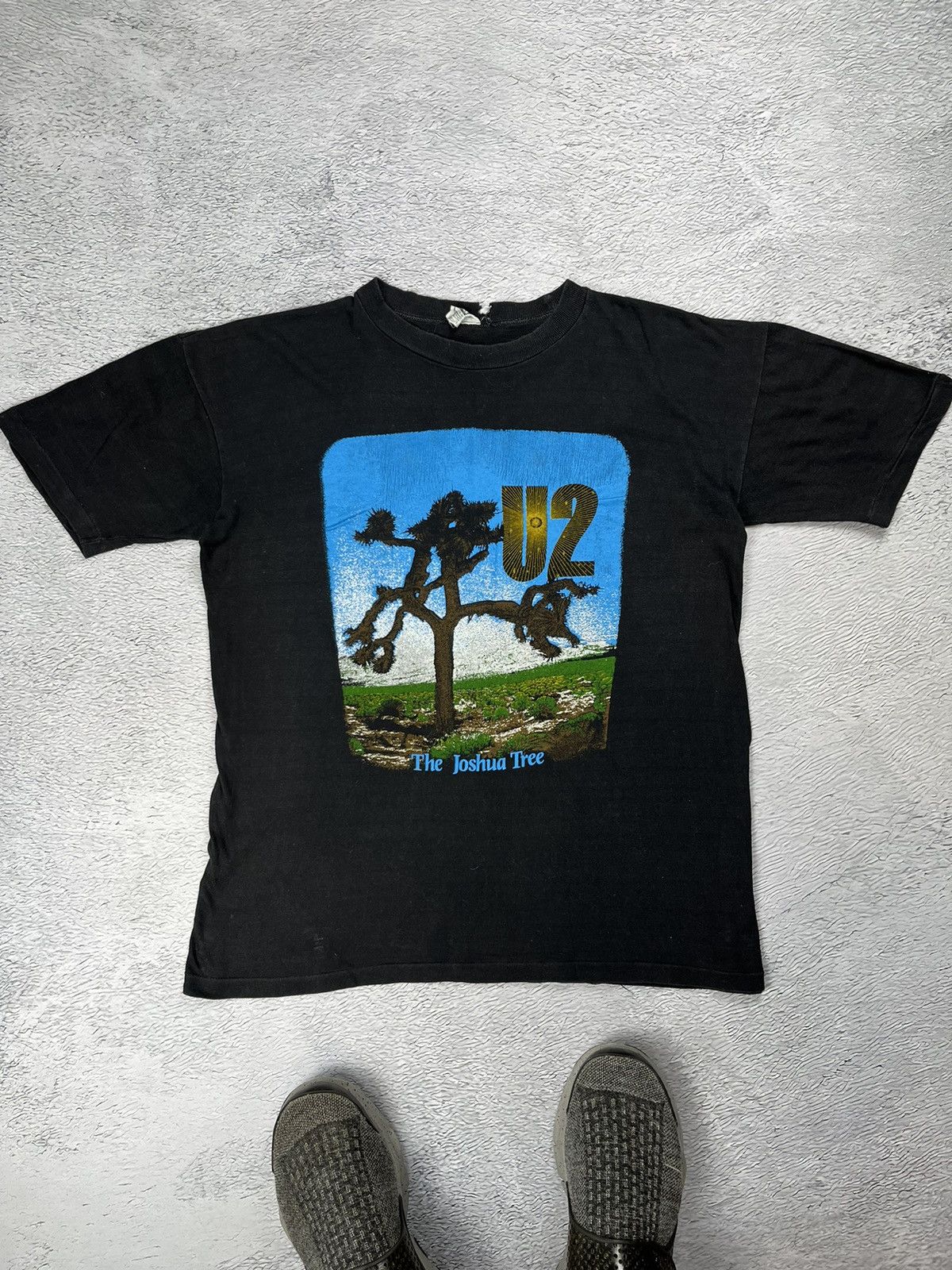 Band Tees Vintage U2 The Joshua Tree 1987 Band T Shirt Size US M / EU 48-50 / 2 - 1 Thumbnail