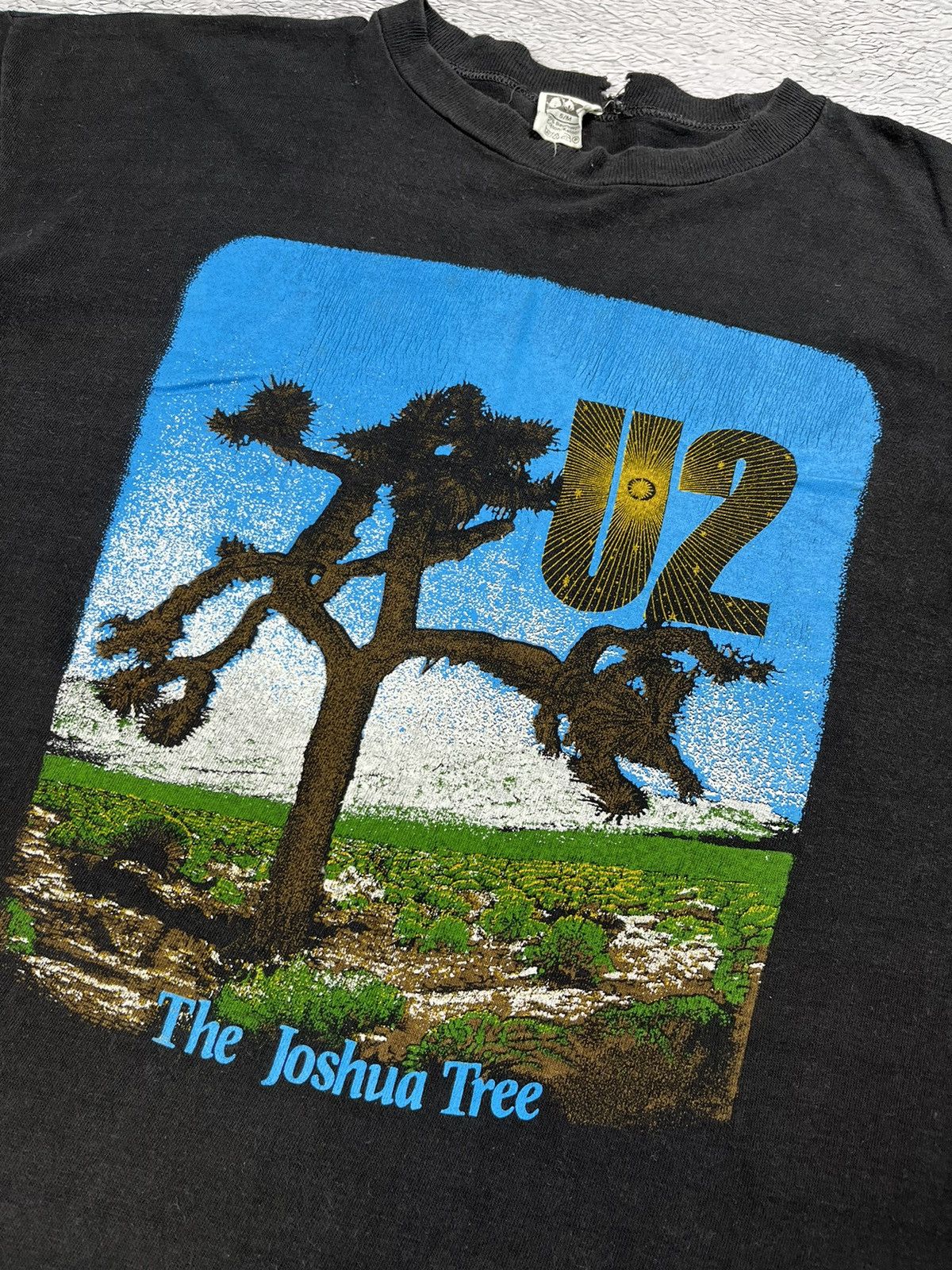 Band Tees Vintage U2 The Joshua Tree 1987 Band T Shirt Size US M / EU 48-50 / 2 - 2 Thumbnail