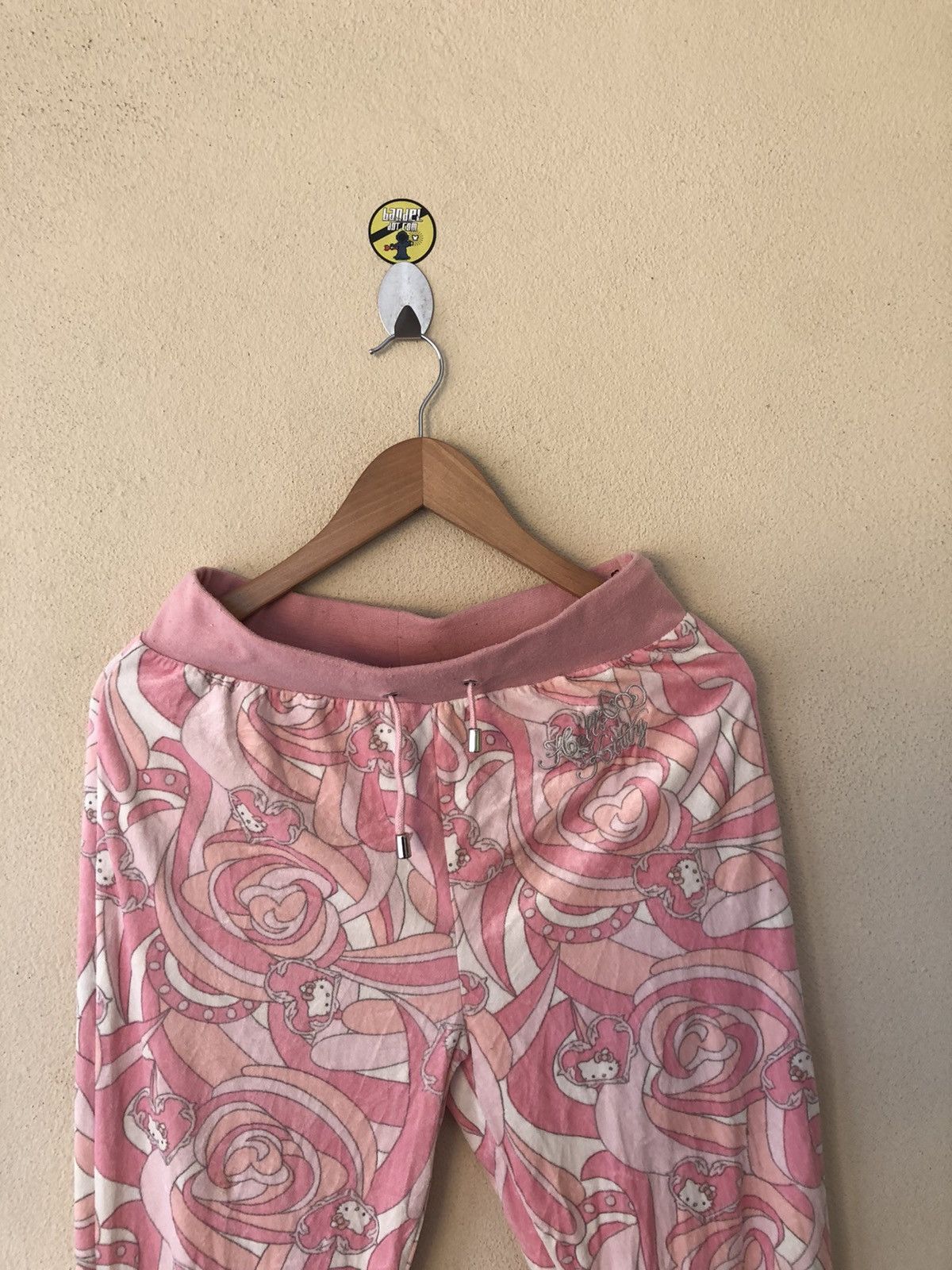 Anime Hello Kitty x The Virgin Sweatpants 28-32 Size US 30 / EU 46 - 3 Thumbnail
