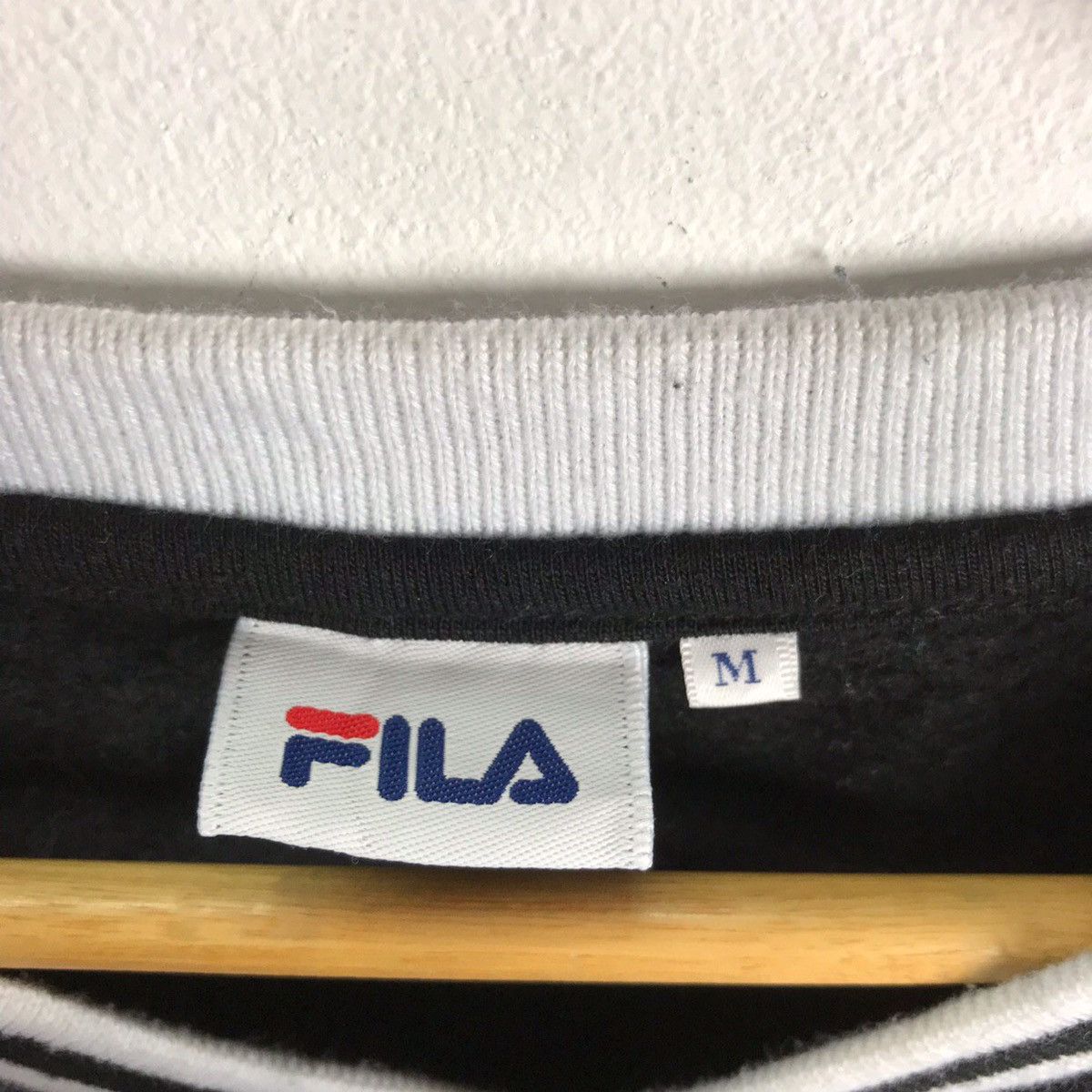 Fila Fila Vneck Jumper Pullover Size US S / EU 44-46 / 1 - 6 Thumbnail