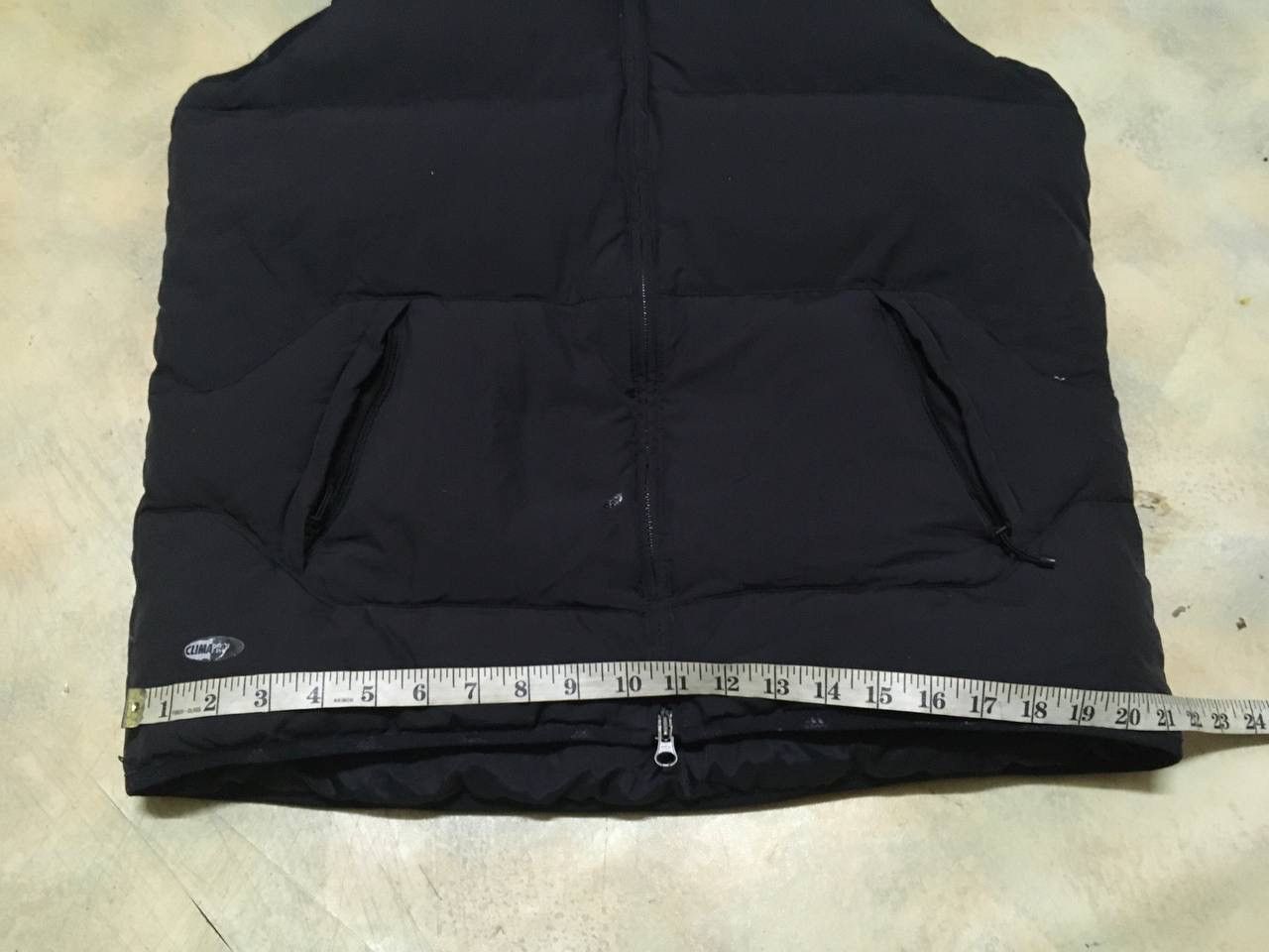 Adidas Vintage Adidas Puffer Vest Black Size US L / EU 52-54 / 3 - 13 Thumbnail