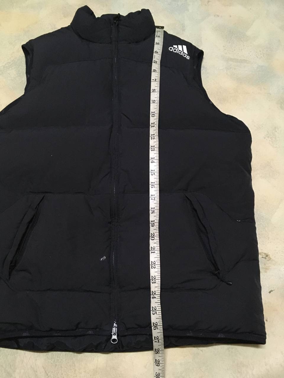 Adidas Vintage Adidas Puffer Vest Black Size US L / EU 52-54 / 3 - 14 Thumbnail