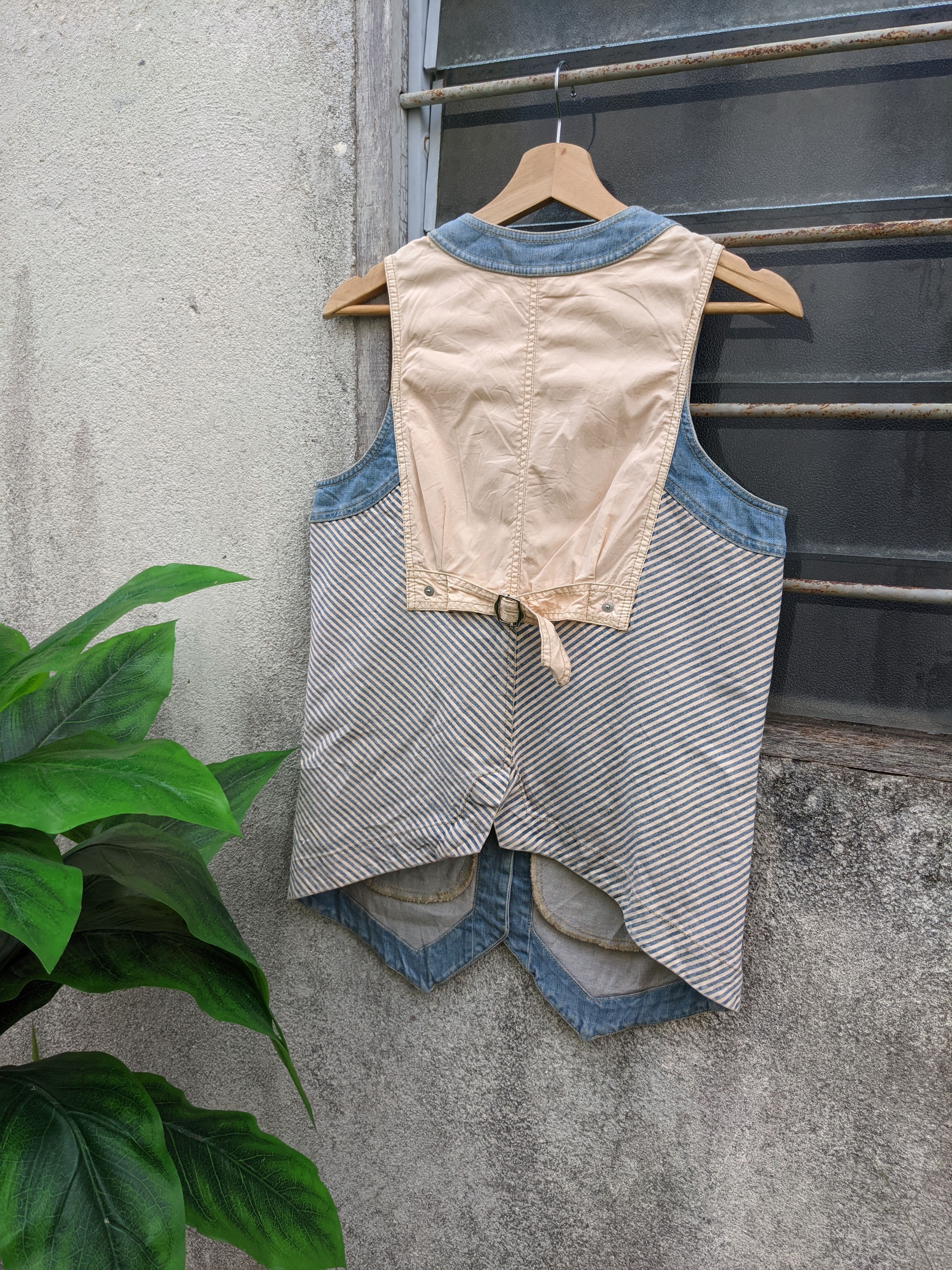 Marc Jacobs ⚡️Steals⚡️ Marc Jacobs Denim Vest Buckle Back Size US XS / EU 42 / 0 - 2 Thumbnail