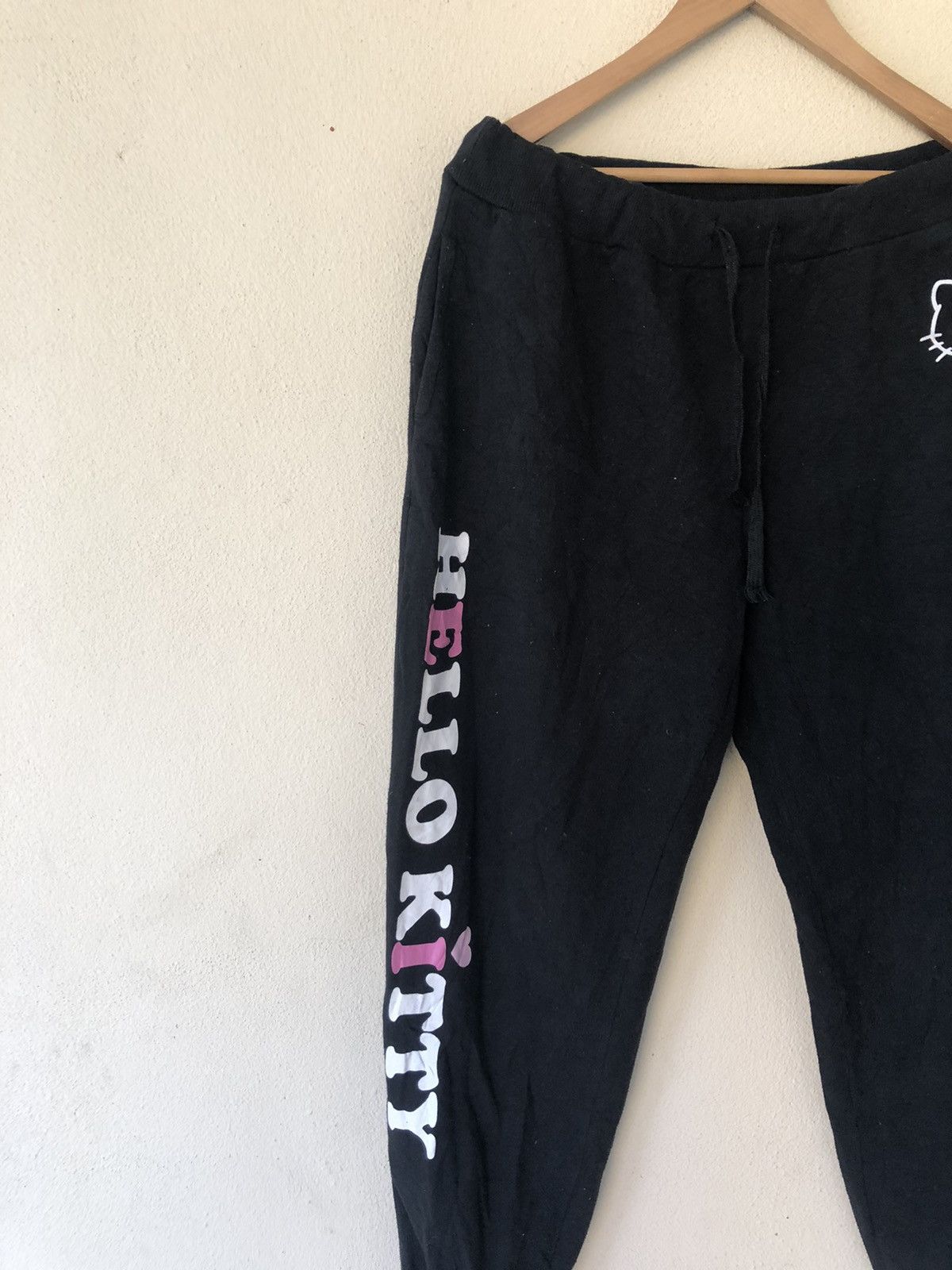 Anime 33-36 Hello Kitty Black Sweatpants Size US 34 / EU 50 - 5 Thumbnail
