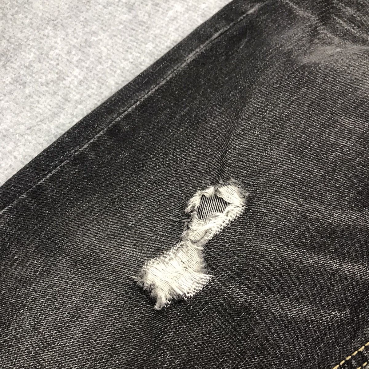 Japanese Brand FLARE DENIM ESPARI HOMME BLACK FADED DISTRESSED DENIM PANTS Size US 32 / EU 48 - 7 Thumbnail