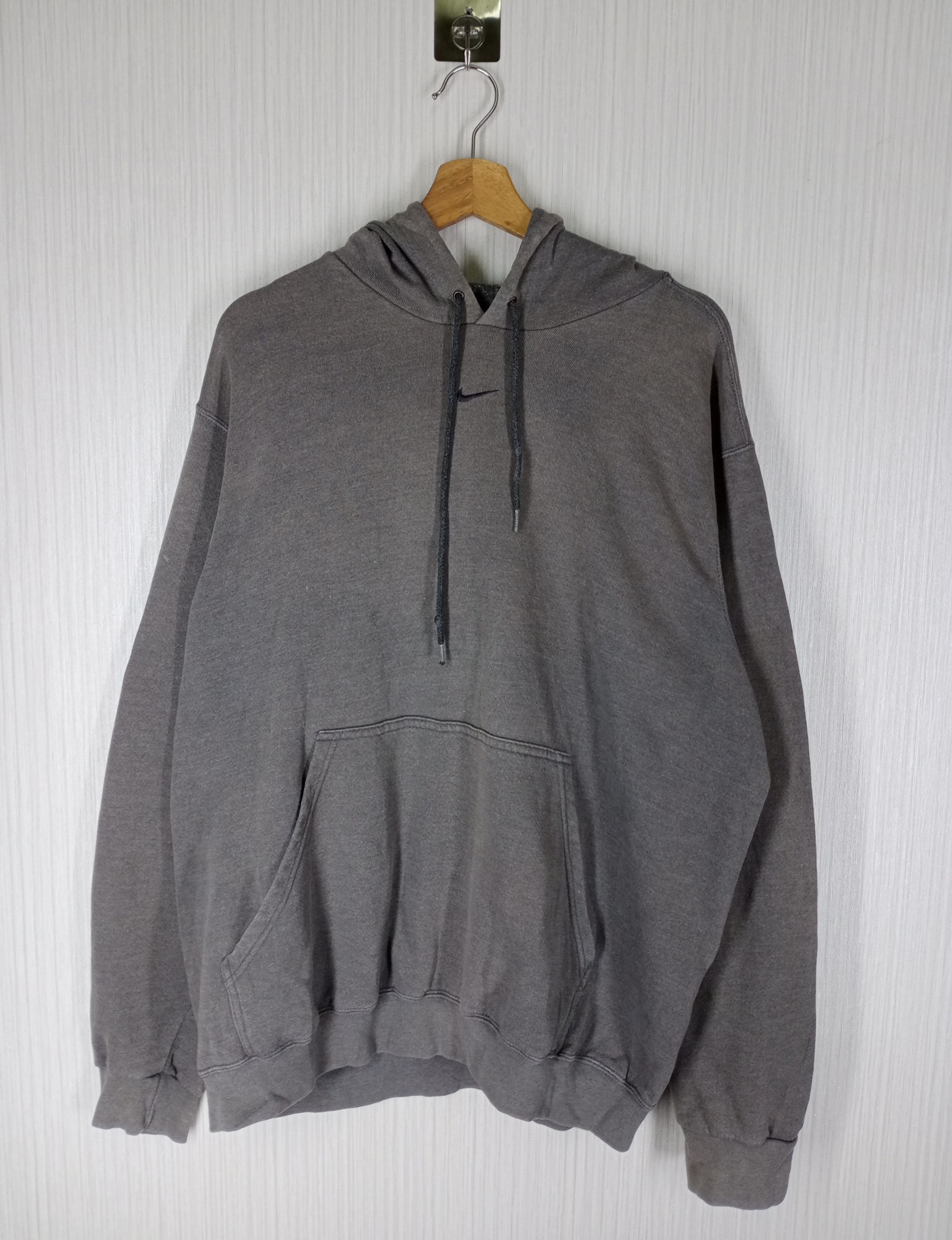 Nike Rare Vintage Nike Center Swoosh Logo Hoodie Sweatshirt Size US L / EU 52-54 / 3 - 3 Thumbnail