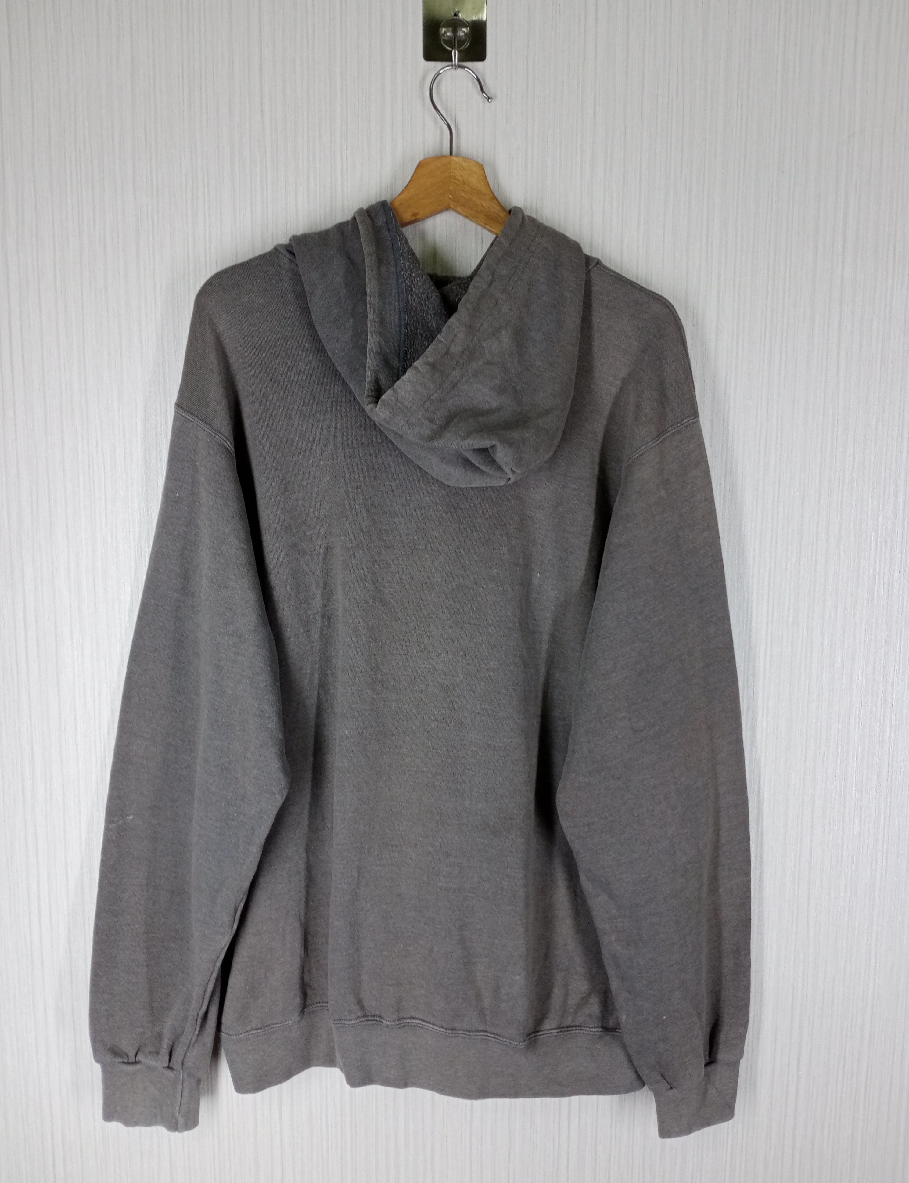Nike Rare Vintage Nike Center Swoosh Logo Hoodie Sweatshirt Size US L / EU 52-54 / 3 - 6 Thumbnail