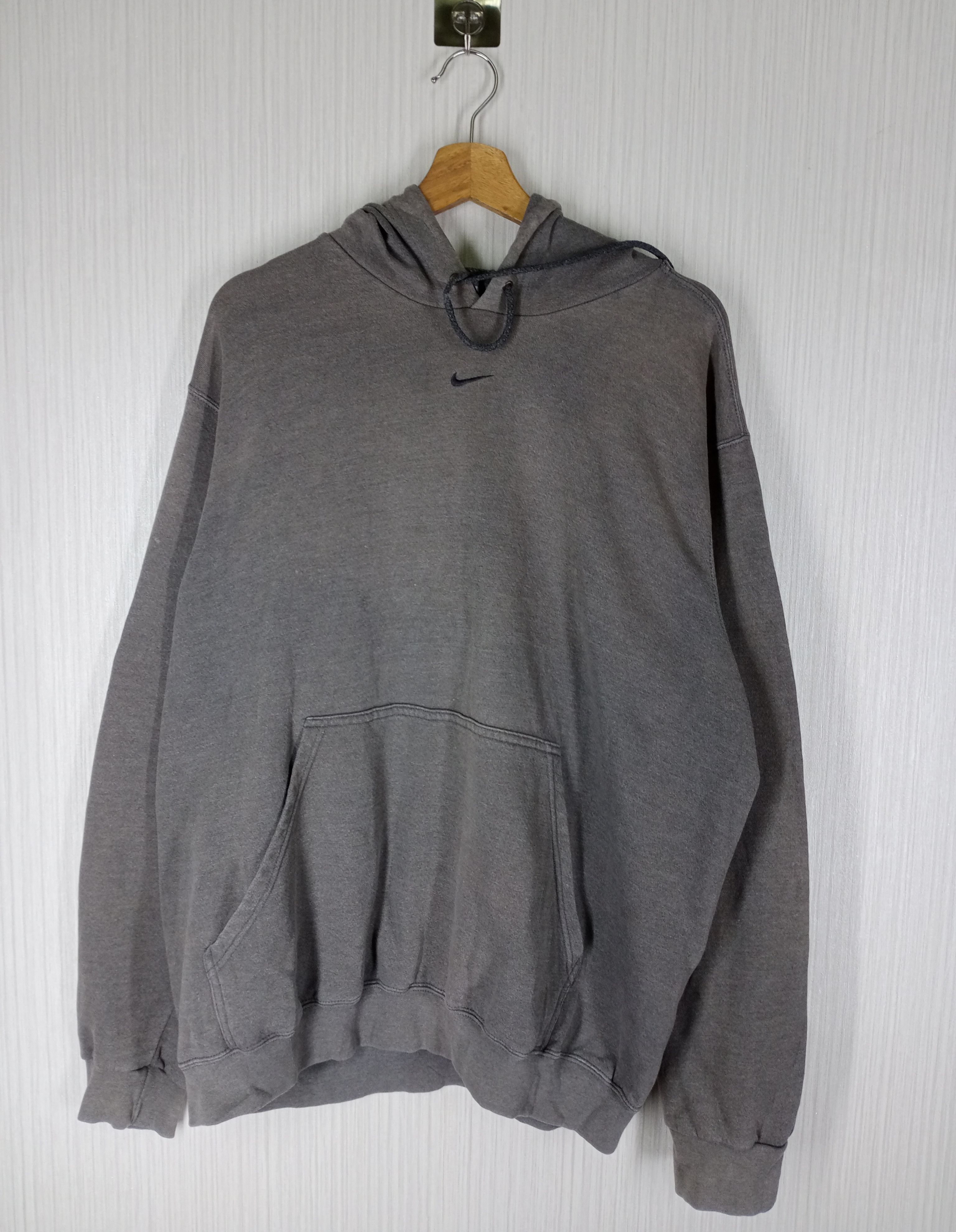 Nike Rare Vintage Nike Center Swoosh Logo Hoodie Sweatshirt Size US L / EU 52-54 / 3 - 2 Thumbnail