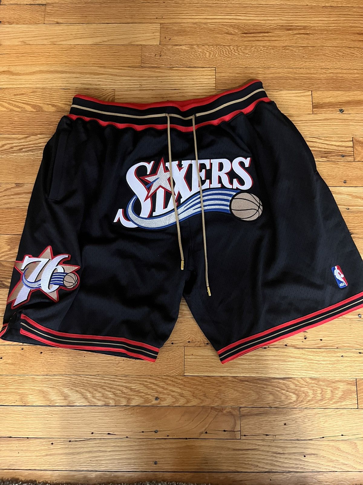 JUST DON X MITCHELL NESS PHILADELPHIA 76ers SHORTS 1999-00