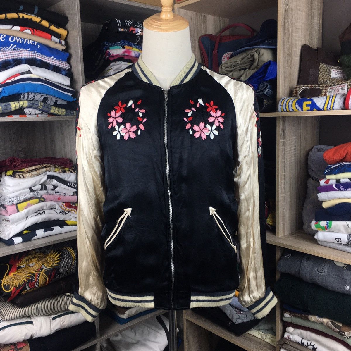 IOLANI 💥Iolani Sukajan Black Cherry Blossom Reversible Souvenir Size US M / EU 48-50 / 2 - 3 Thumbnail