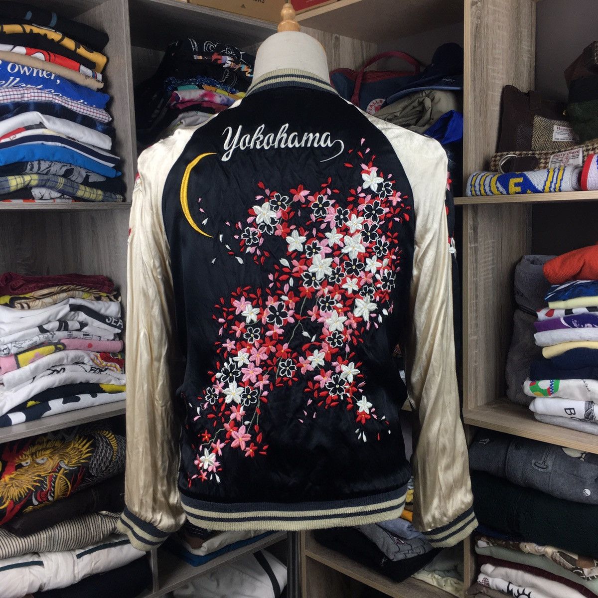IOLANI 💥Iolani Sukajan Black Cherry Blossom Reversible Souvenir Size US M / EU 48-50 / 2 - 2 Thumbnail