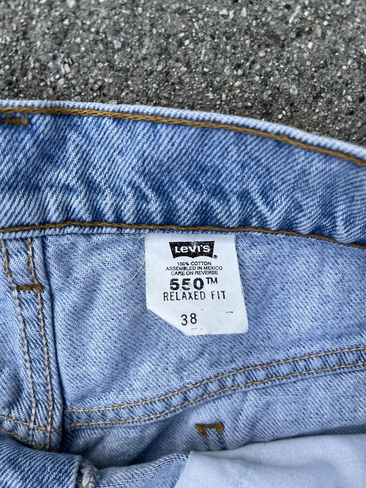 Levi's × Vintage Vintage Levi’s Orange Tab 550 Denim Jean Shorts Jorts ‘96 Size US 36 / EU 52 - 3 Thumbnail