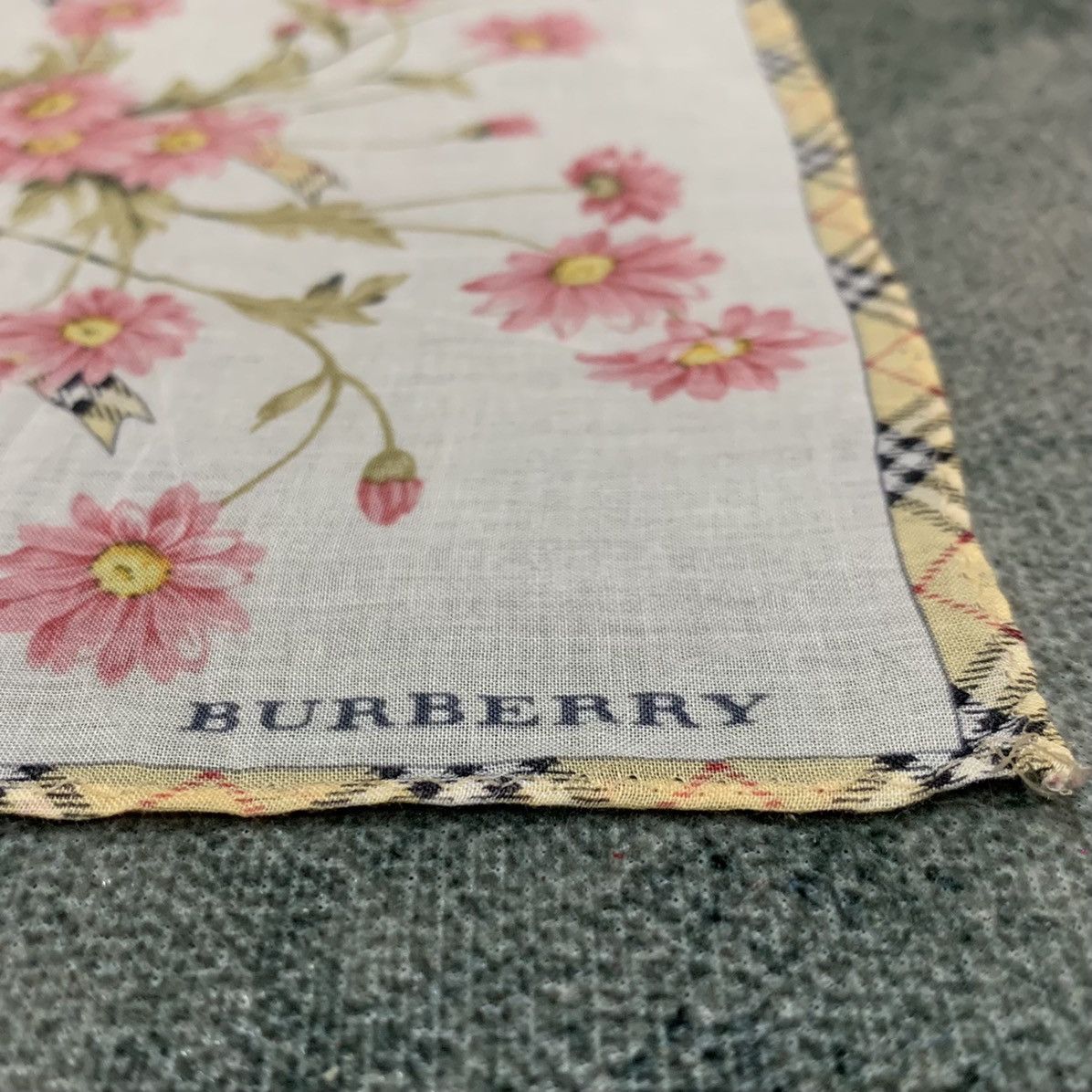 Burberry Burberry Bandana Headband Handkerchief Neckerchief Turban Size ONE SIZE - 2 Thumbnail