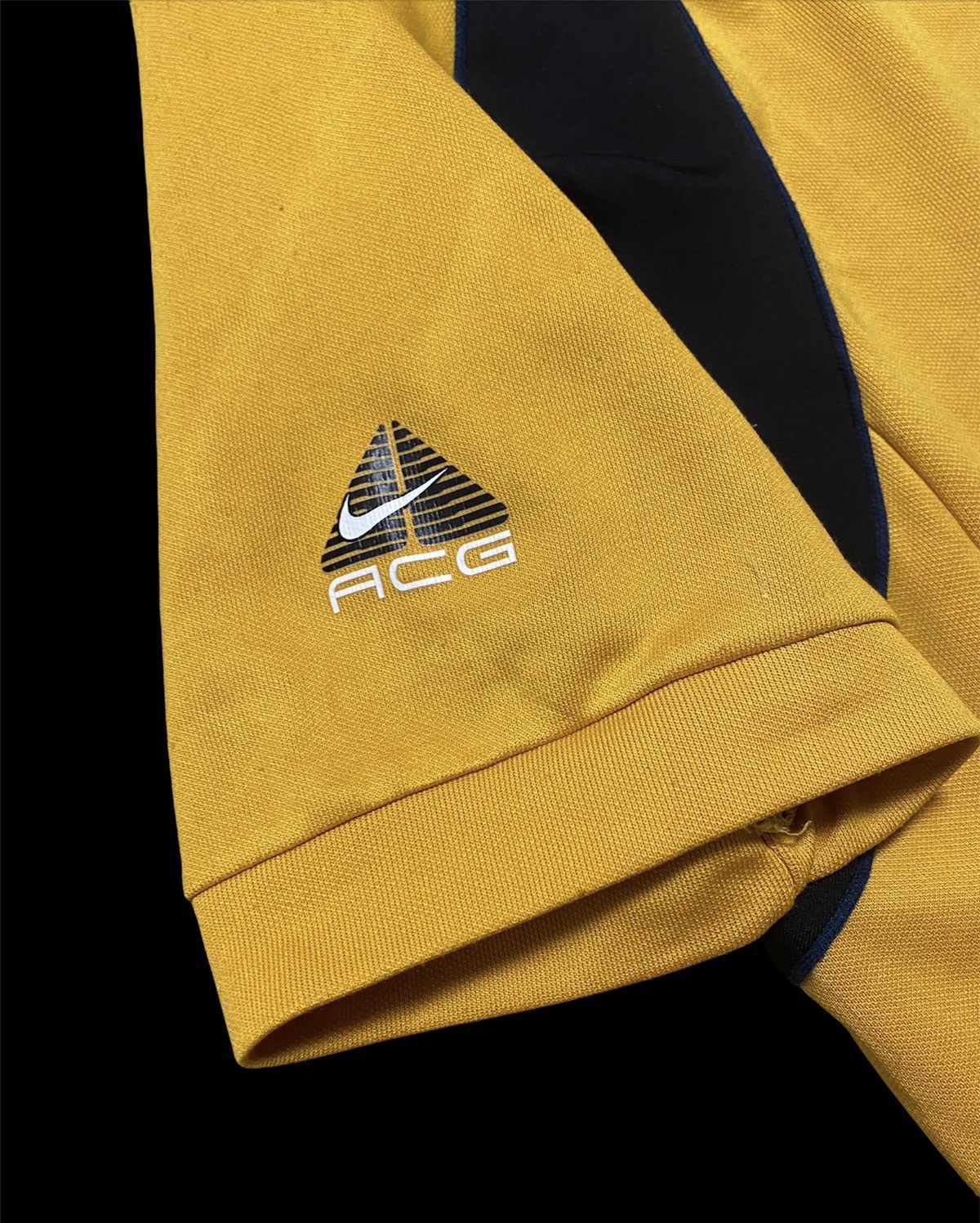 Vintage Nike ACG Vintage T-Shirt Size US XL / EU 56 / 4 - 5 Thumbnail