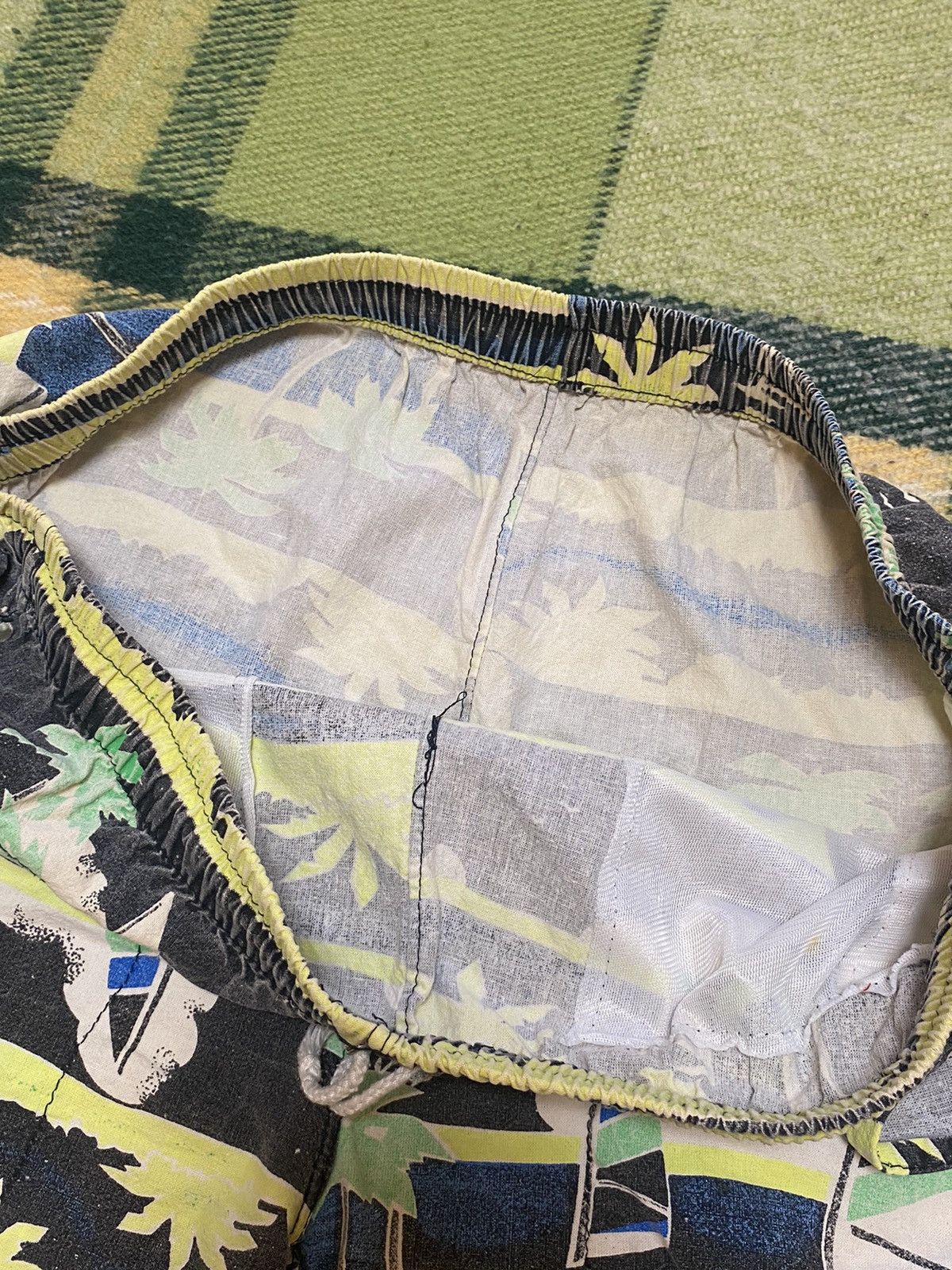 Vintage Vintage 90s art shorts streetwear Hawaiian style size XL Size US 36 / EU 52 - 4 Thumbnail