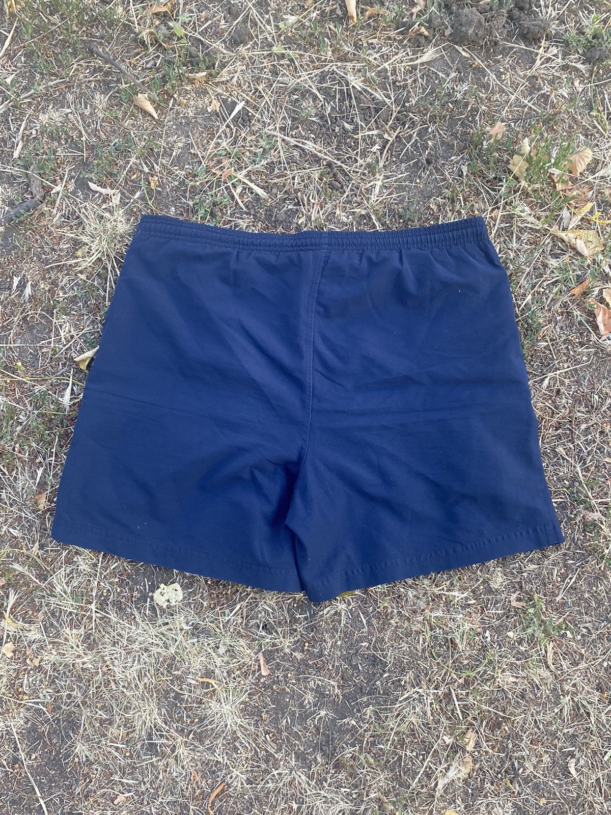 Adidas Vintage Adidas shorts streetwear y2k casual style size S Size US 30 / EU 46 - 3 Thumbnail