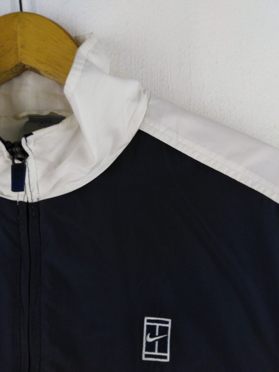 Nike NIKE COURT LIGHT BLUE JACKET FITS XL Size US L / EU 52-54 / 3 - 2 Thumbnail