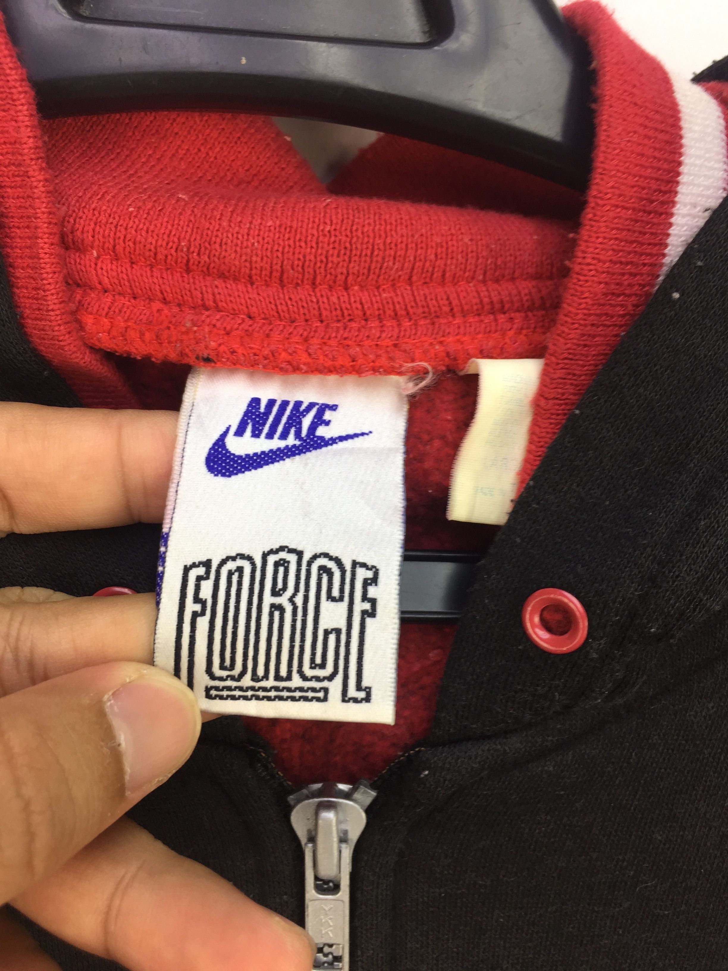 Nike VTG NIKE FORCE BASKETBALL HOODIE Size US L / EU 52-54 / 3 - 7 Thumbnail