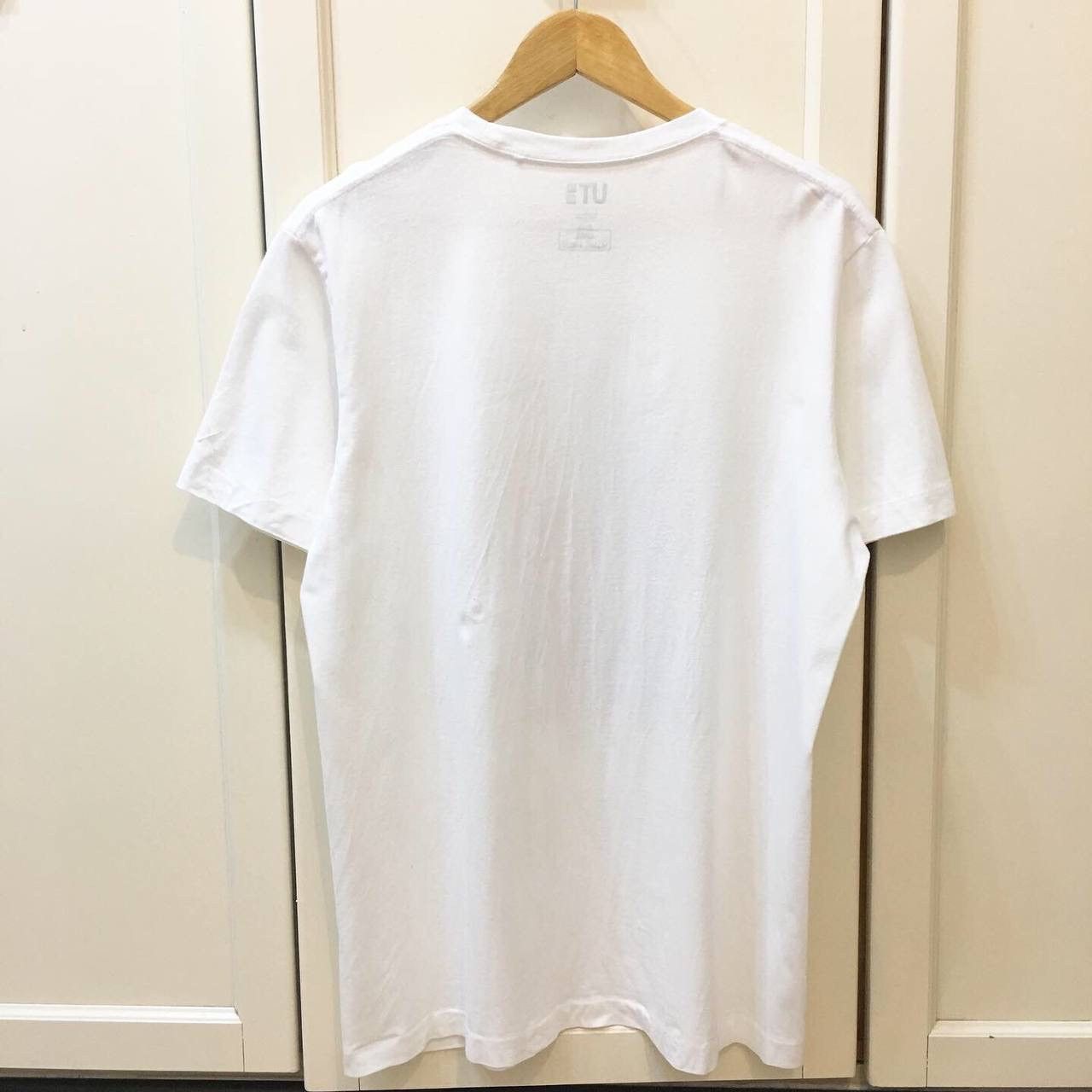 Kaws × Uniqlo Kaws x Sesame Street Tee Size US L / EU 52-54 / 3 - 8 Thumbnail
