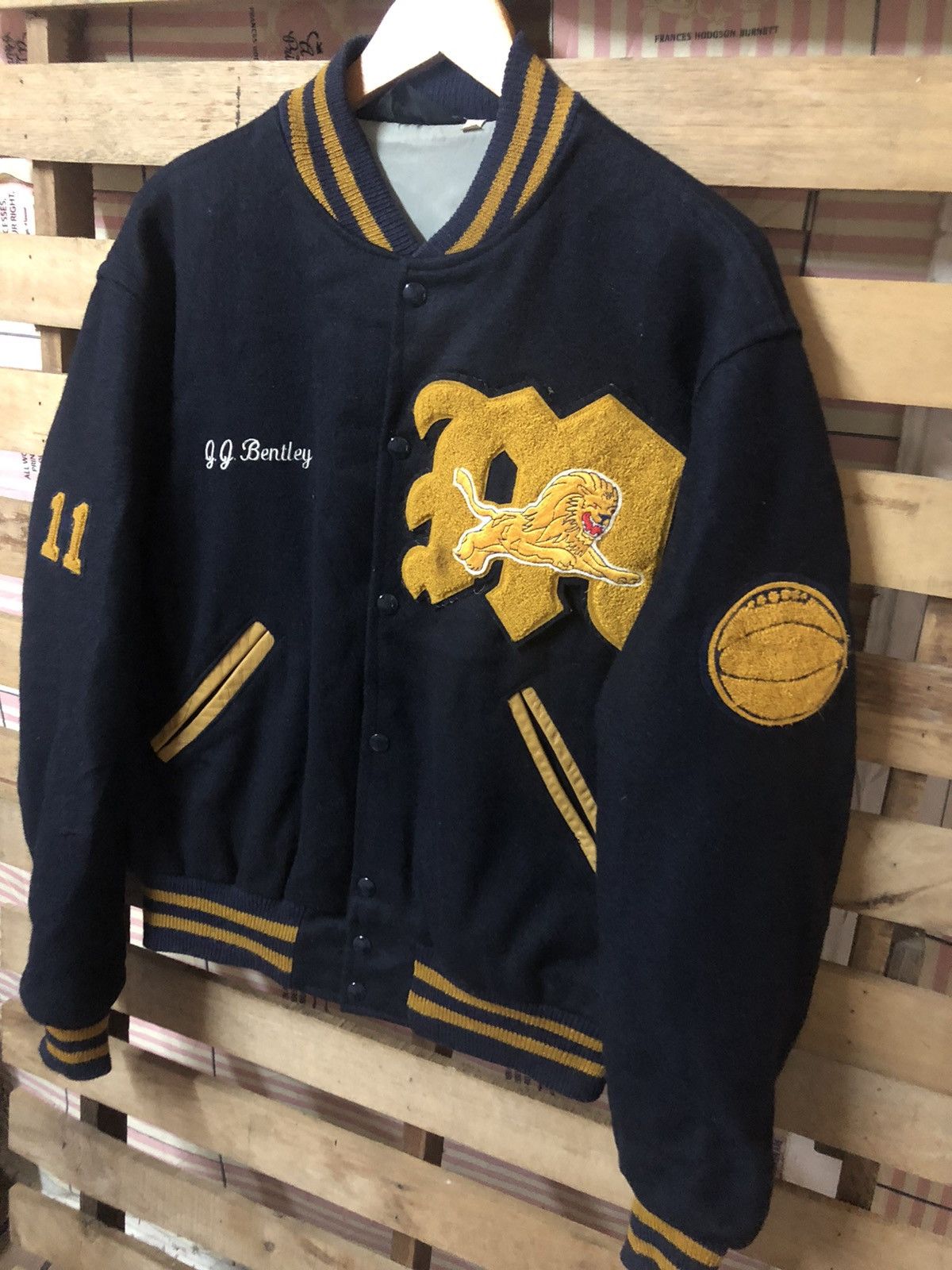 Sports Specialties 🇺🇸Vintage Bentley Monarchs Wool Varsity Jacket Made Usa Size US L / EU 52-54 / 3 - 5 Thumbnail