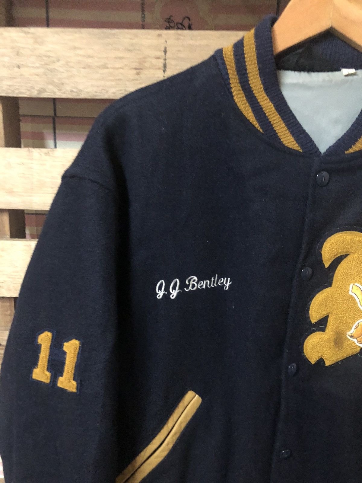 Sports Specialties 🇺🇸Vintage Bentley Monarchs Wool Varsity Jacket Made Usa Size US L / EU 52-54 / 3 - 7 Thumbnail