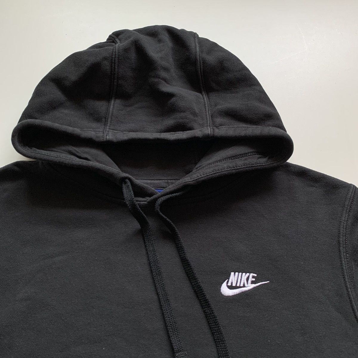 Nike Vintage 2000s Nike Embroidered Swoosh Pullover Hoodie Rare Size US M / EU 48-50 / 2 - 2 Thumbnail