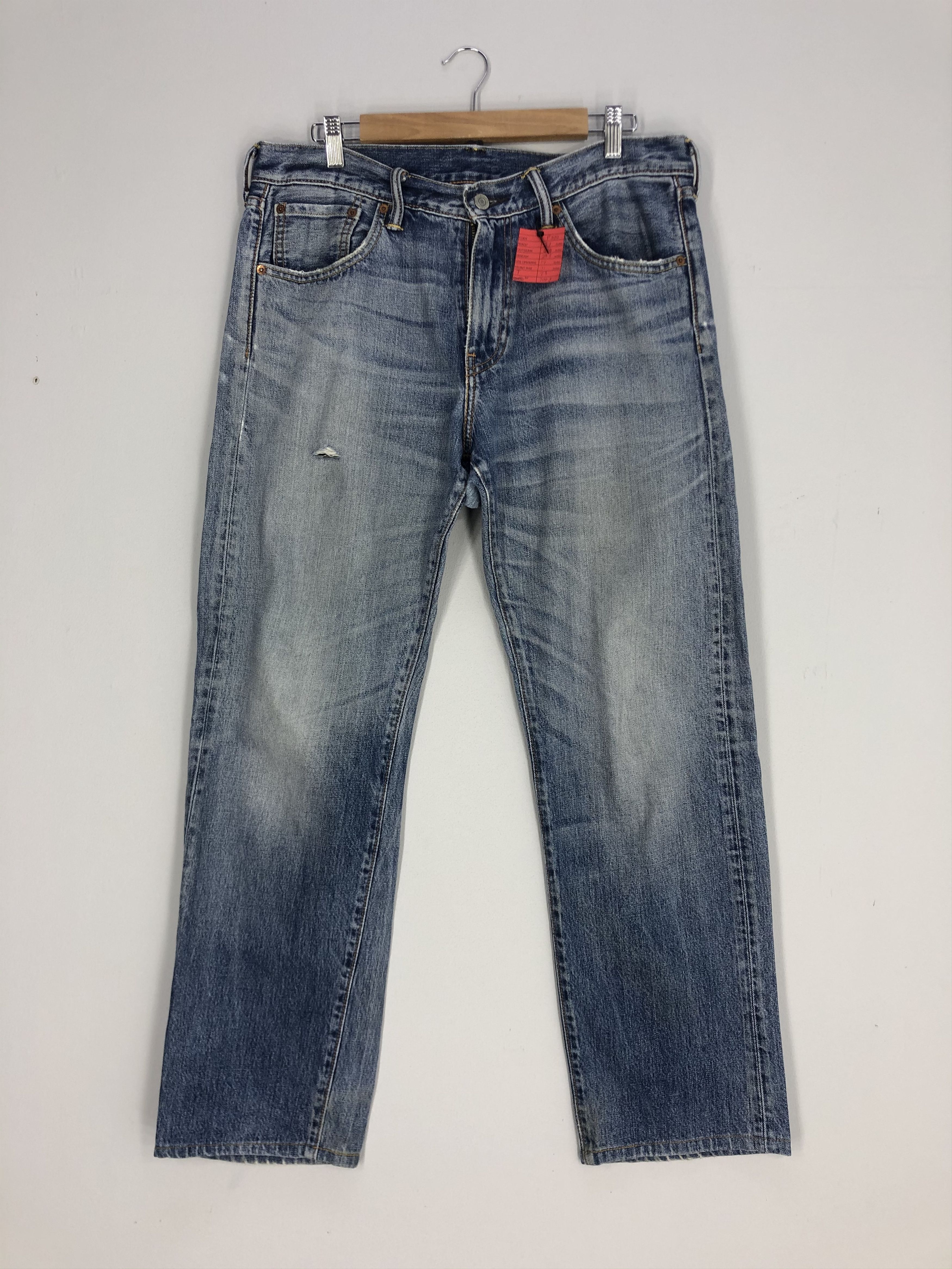 LEVI'S 503 Light Blue Stone Wash Jean Ripped Jean Size 37