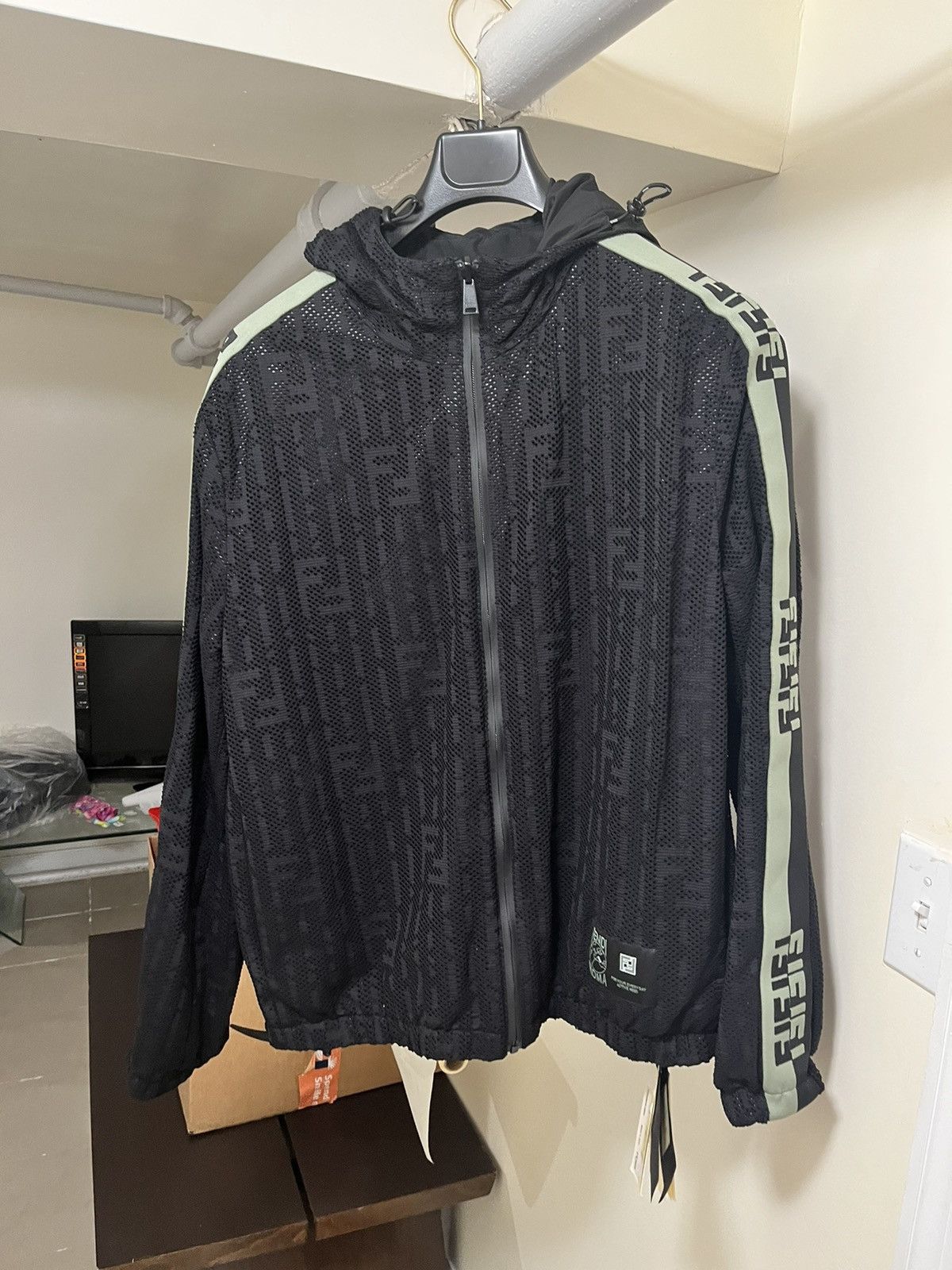 Fendi Reversible Active Wear Jacket Sz 52 Size US L / EU 52-54 / 3 - 3 Thumbnail