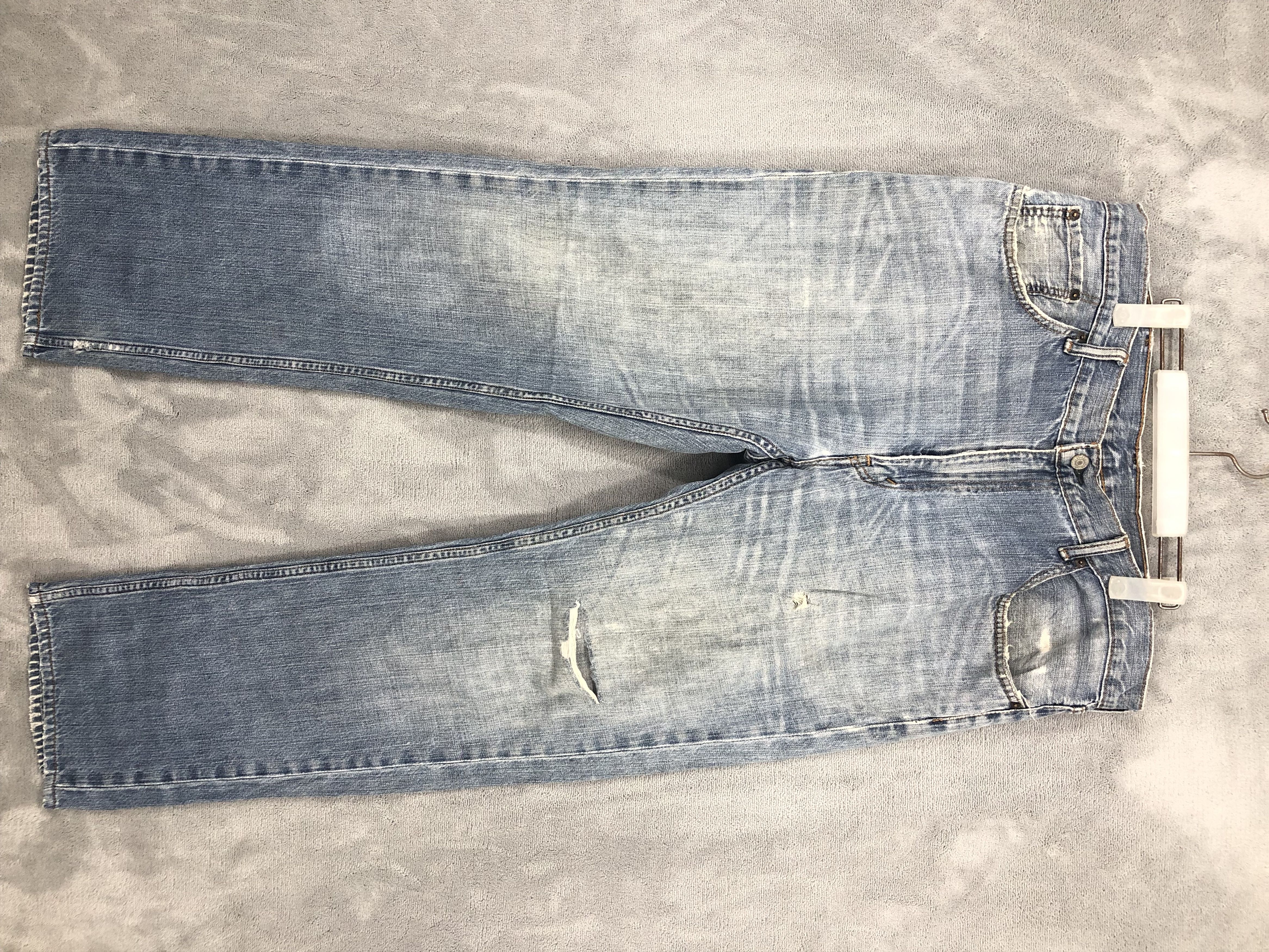 Vintage Levis 559 Faded Distressed Denim Jean