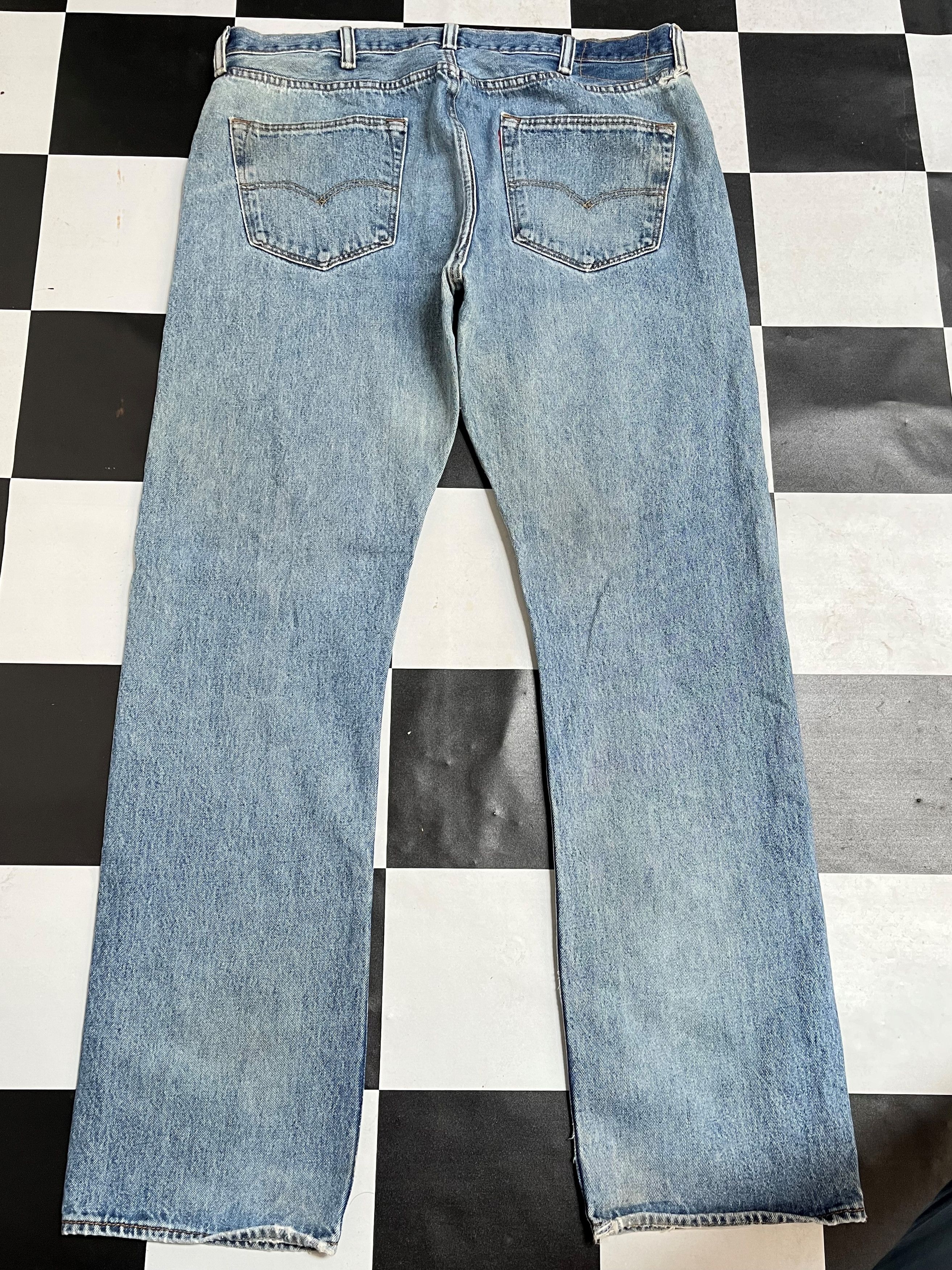 Levi's × Vintage Vintage Levis 501 Jean L128 Size US 40 / EU 56 - 2 Thumbnail