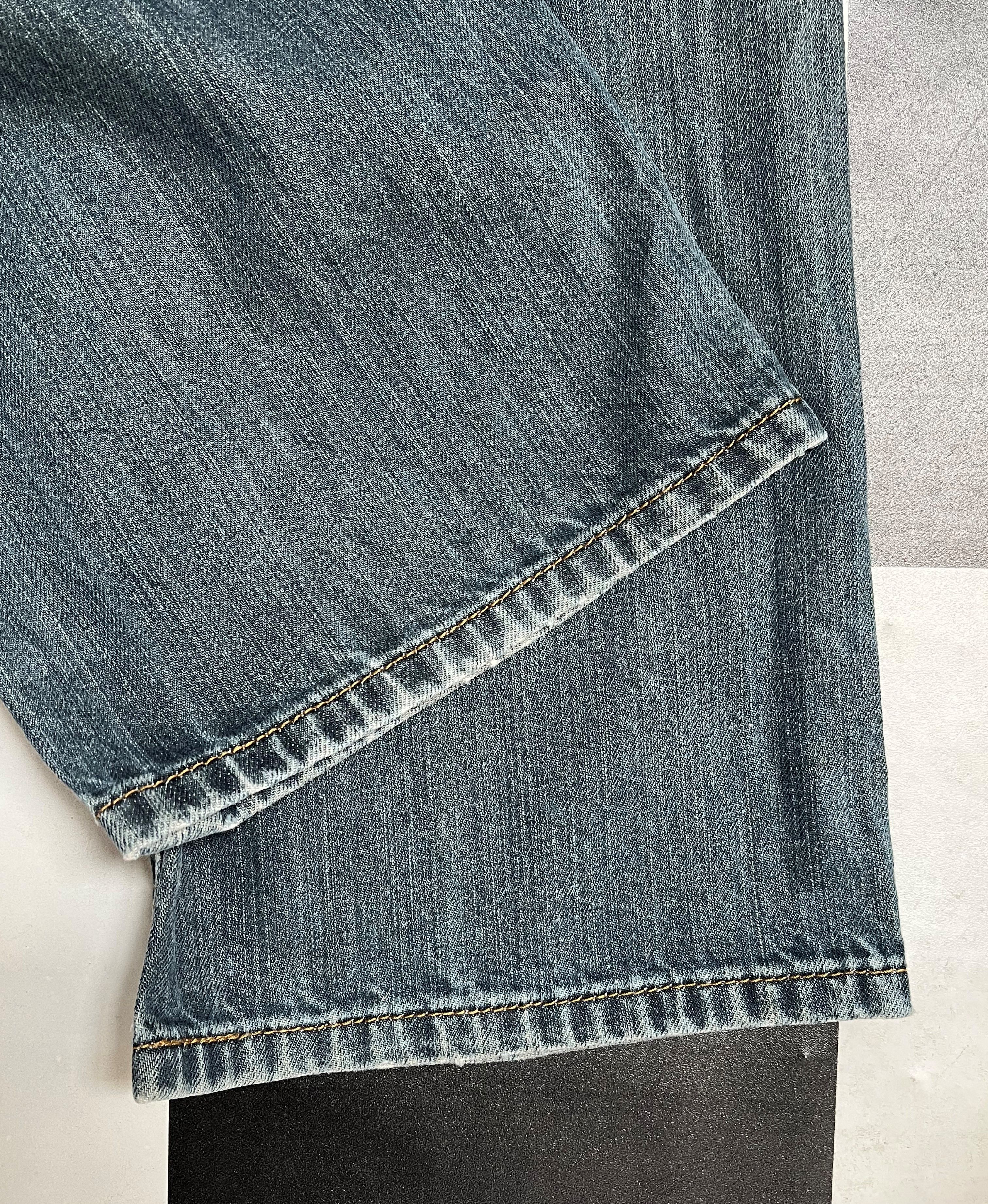 Vintage Levi's 501 Denim Jeans L124