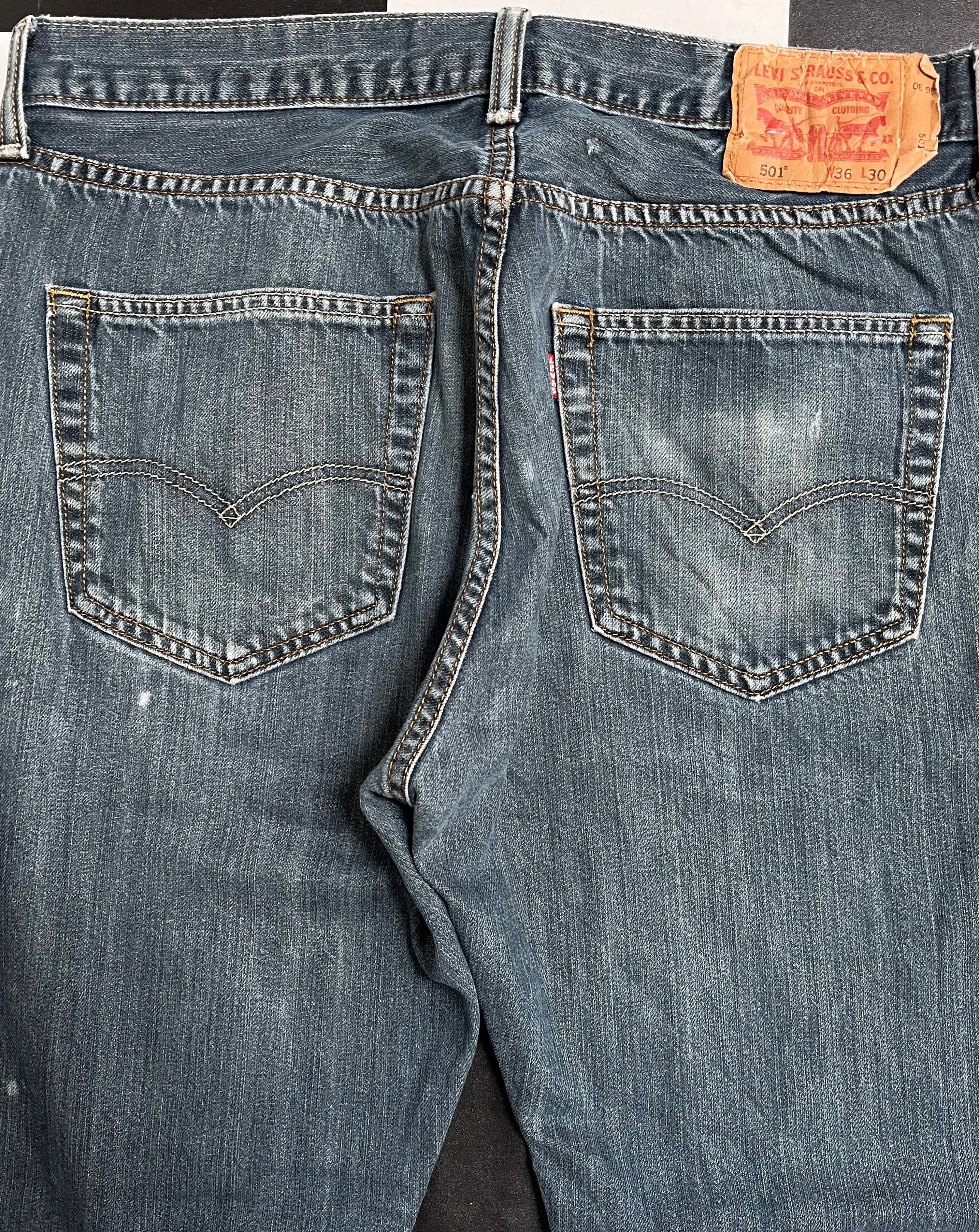 Vintage Levi's 501 Denim Jeans L124