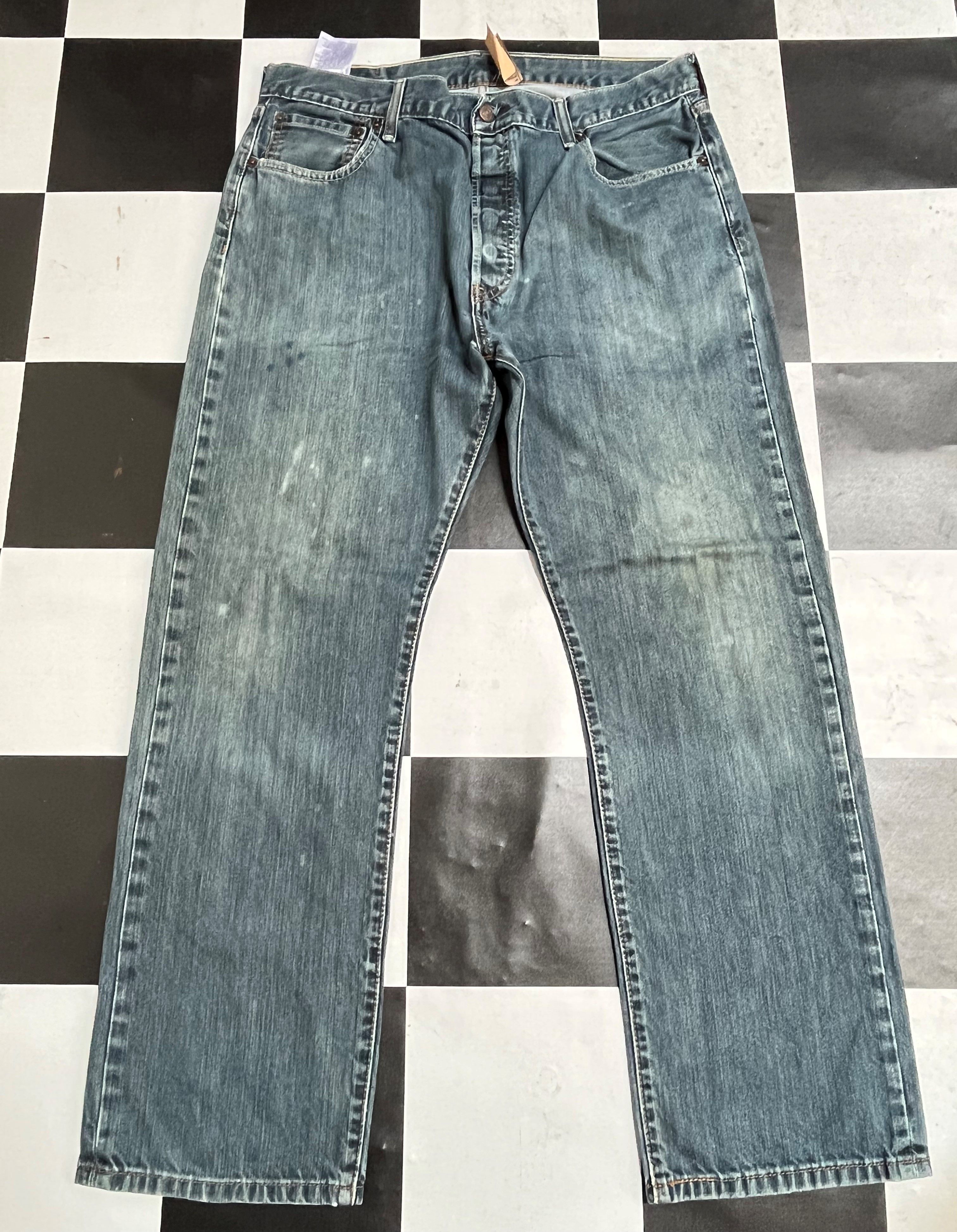 Vintage Levi's 501 Denim Jeans L124