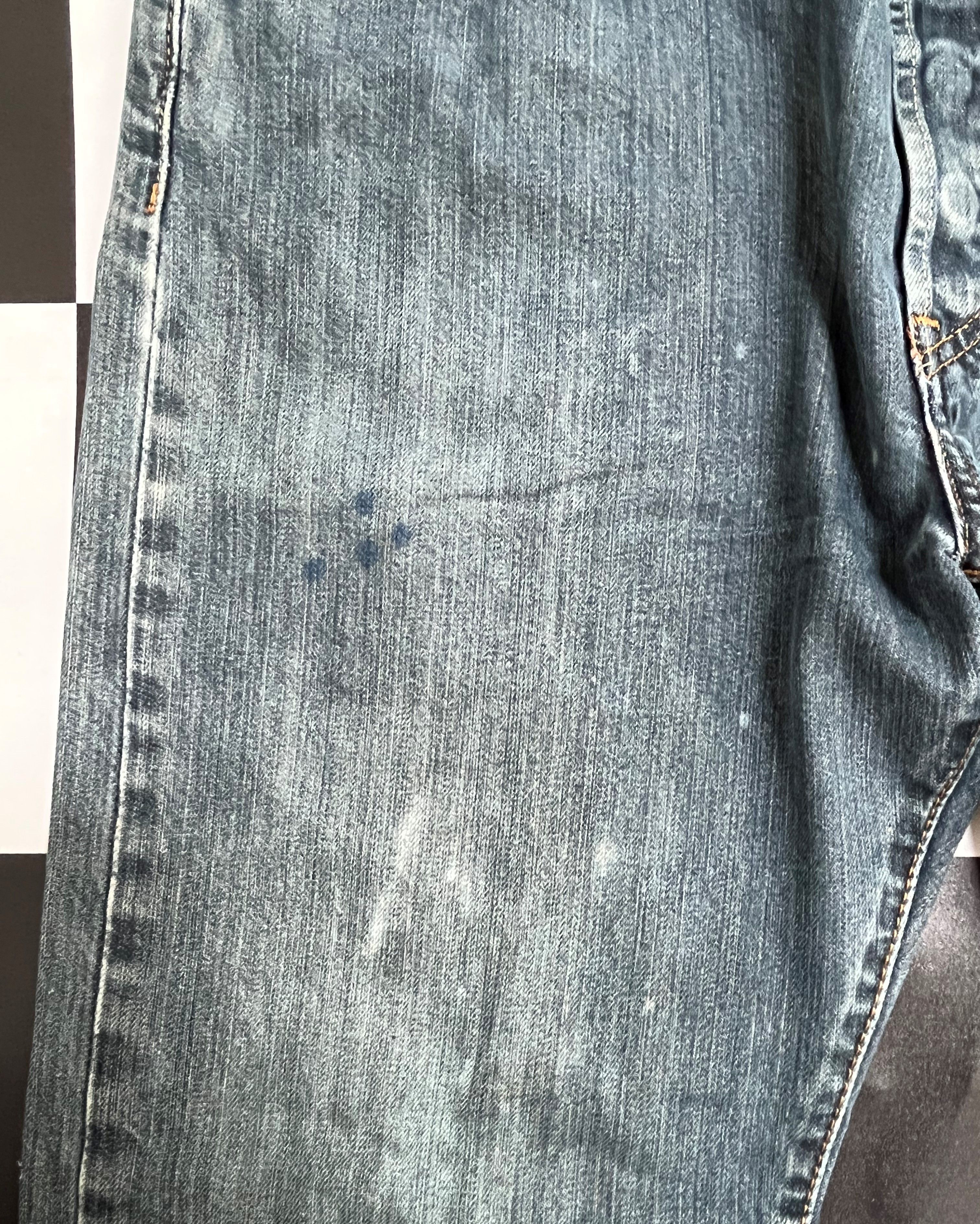 Vintage Levi's 501 Denim Jeans L124