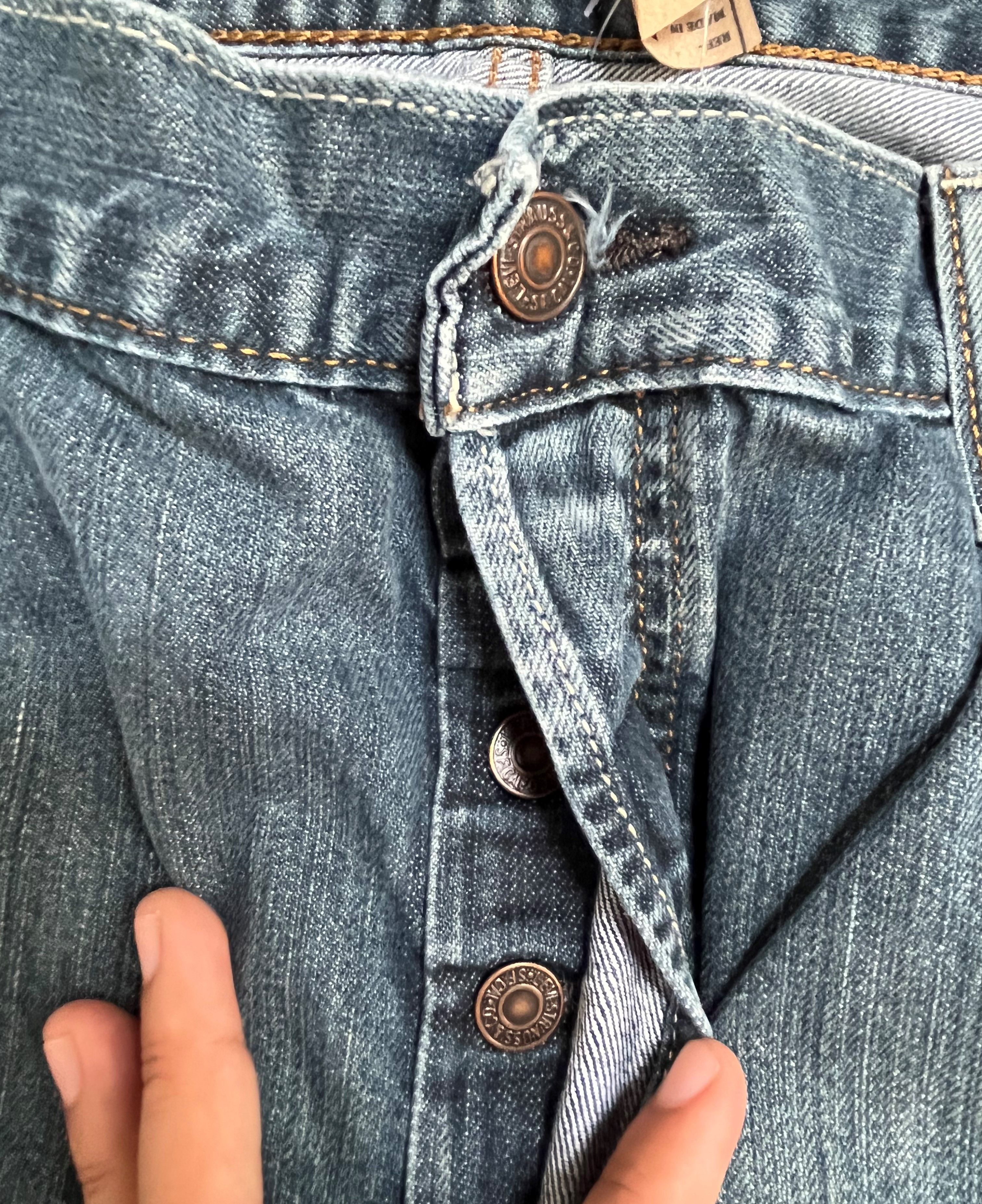 Vintage Levi's 501 Denim Jeans L124