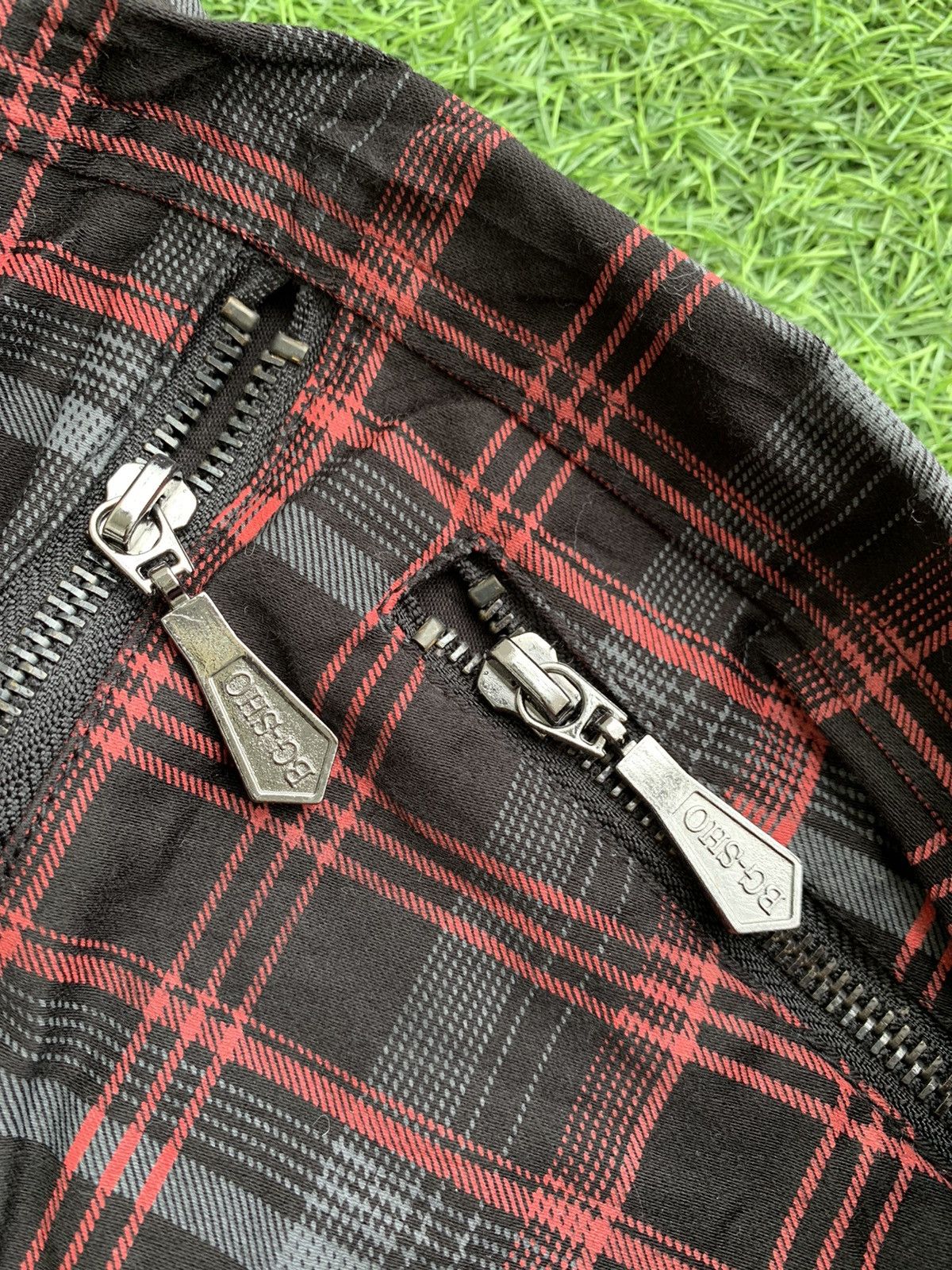 20471120 Japanese Brand Red Tartan Bondage Punk Style Pants Size US 30 / EU 46 - 12 Thumbnail