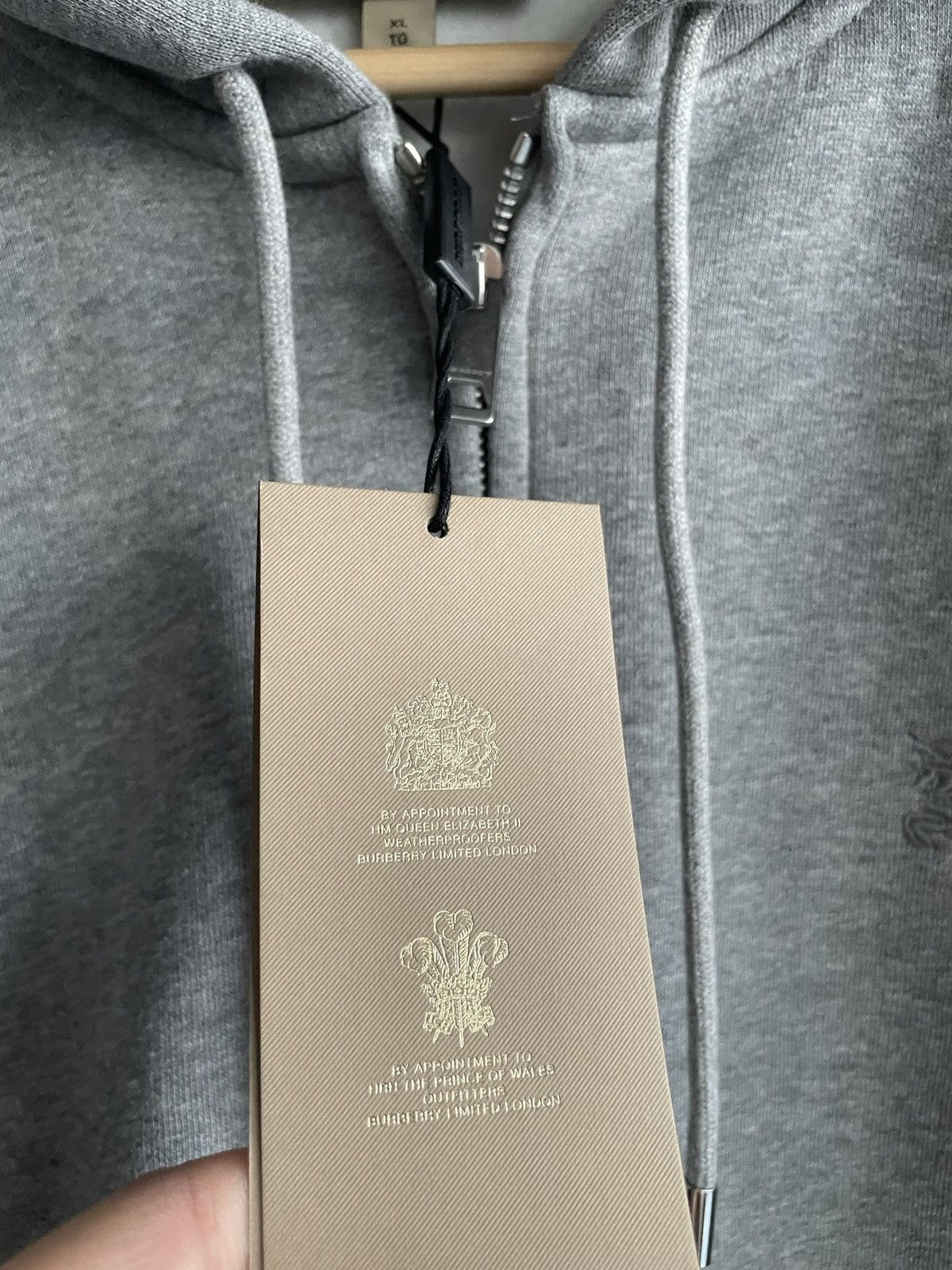 Burberry Super Runway Classic Sold Out Brand NEW Logo Hoodie Jacket Size US M / EU 48-50 / 2 - 19 Thumbnail