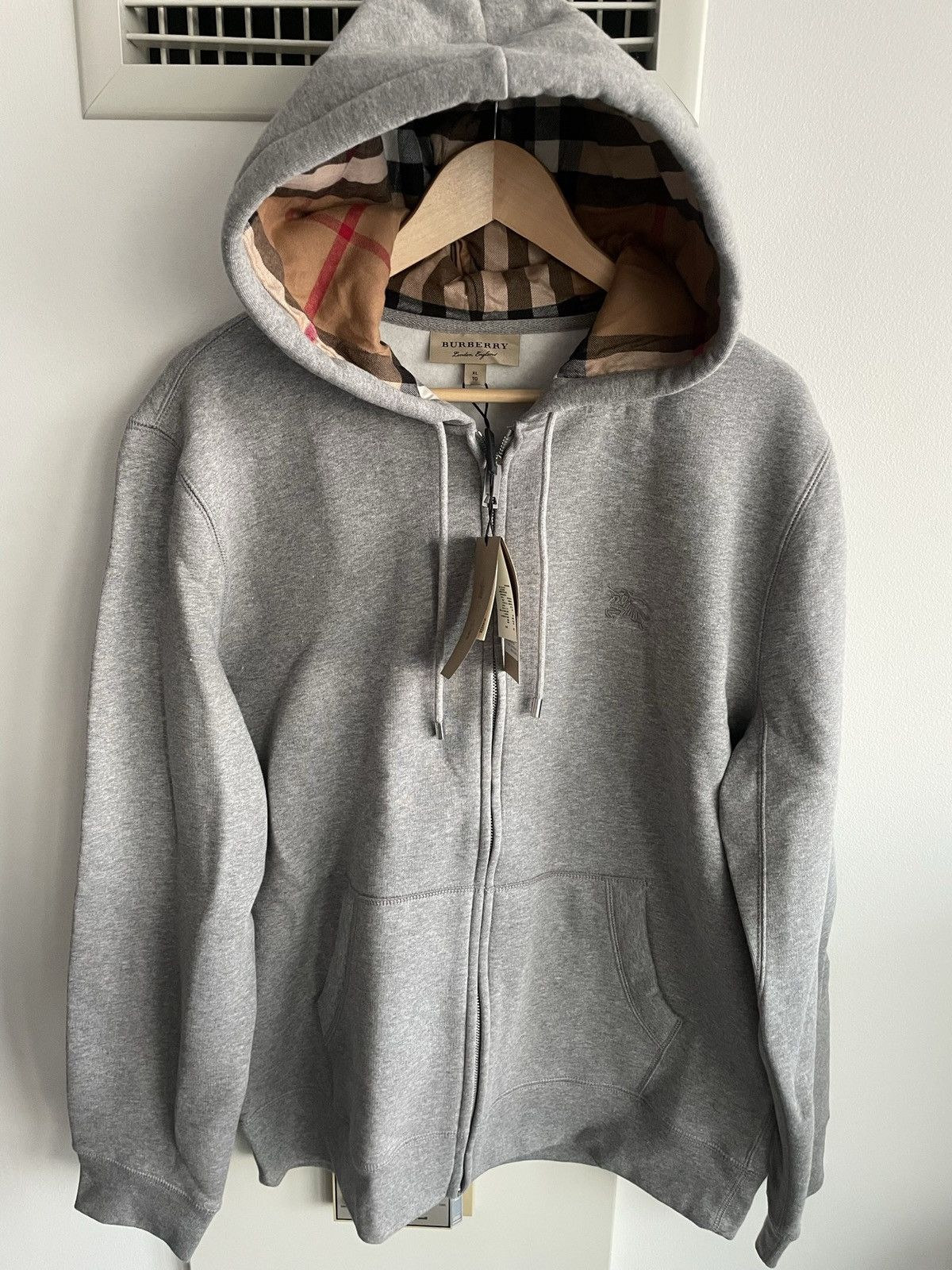 Burberry Super Runway Classic Sold Out Brand NEW Logo Hoodie Jacket Size US M / EU 48-50 / 2 - 15 Thumbnail
