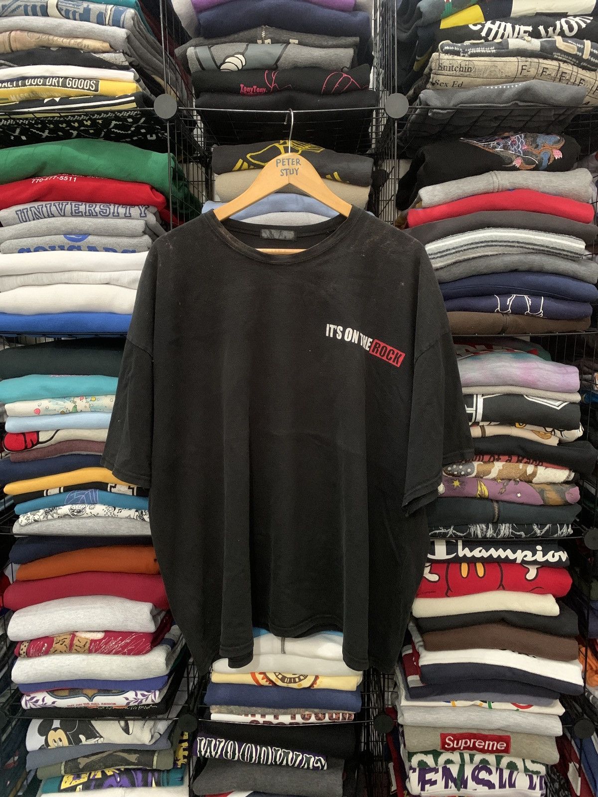 Japanese Brand BIG HAND T-SHIRT Size US XL / EU 56 / 4 - 2 Thumbnail