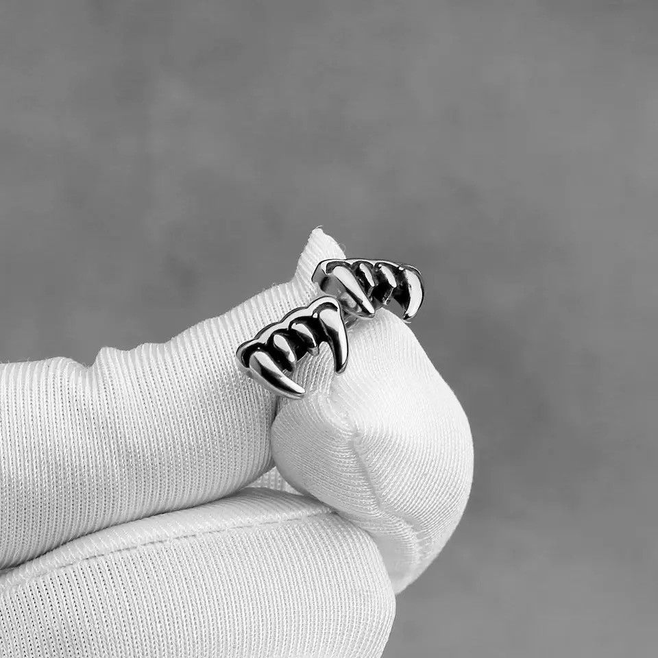 Jewelry Animal Wolf Teeth Earrings Size ONE SIZE - 1 Thumbnail