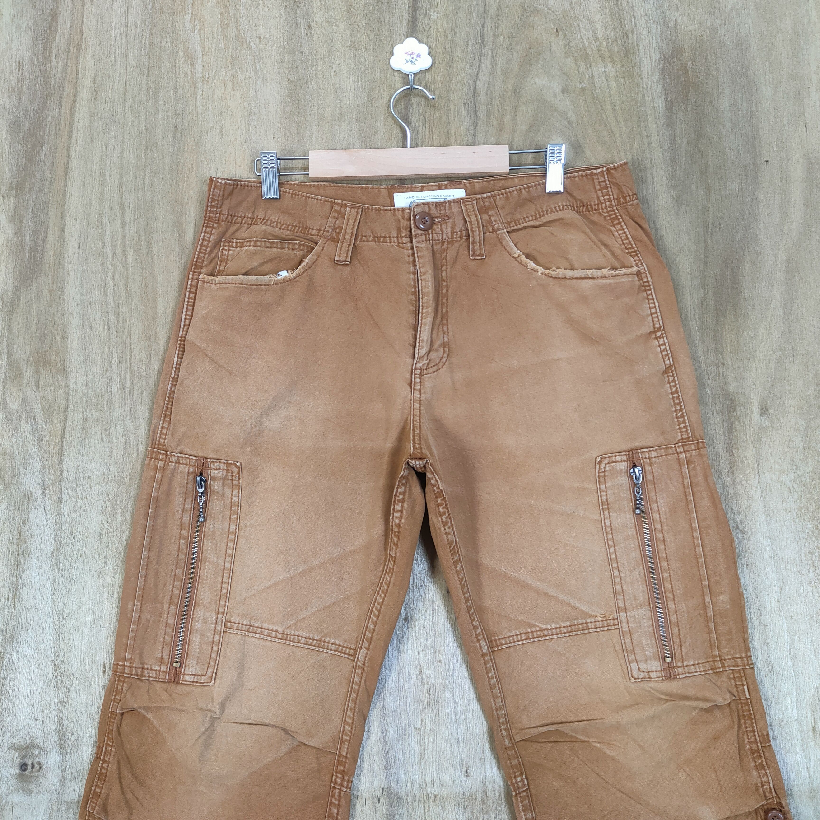 Japanese Brand VINTAGE FOMOUS GARMENT FADED CARGO PANTS Size US 32 / EU 48 - 2 Thumbnail