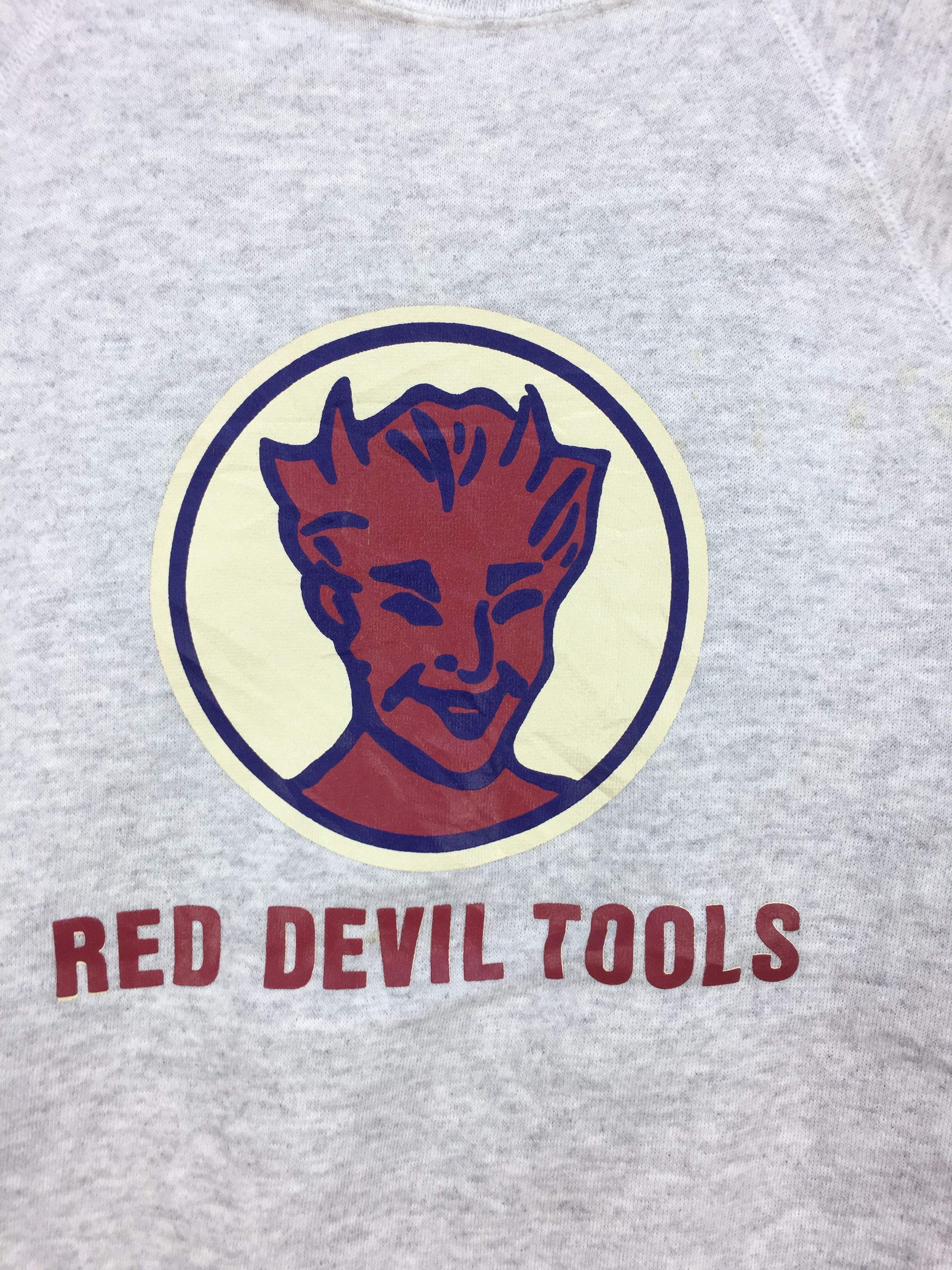 Hanes VINTAGE RED DEVIL TOOLS SWEATSHIRT Size US L / EU 52-54 / 3 - 2 Thumbnail