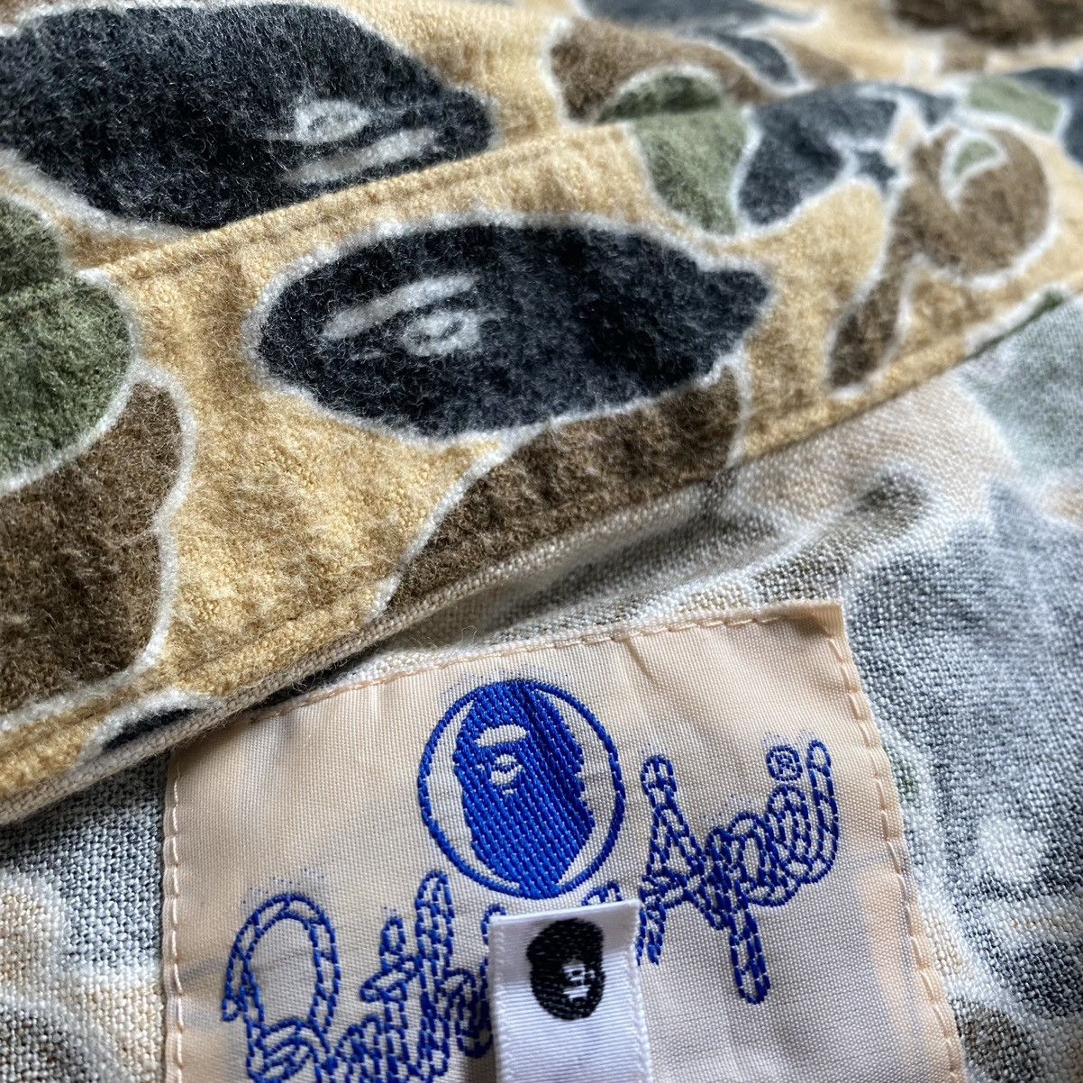 Bape Vintage Bape Sta Camo Shirt Size US S / EU 44-46 / 1 - 5 Thumbnail