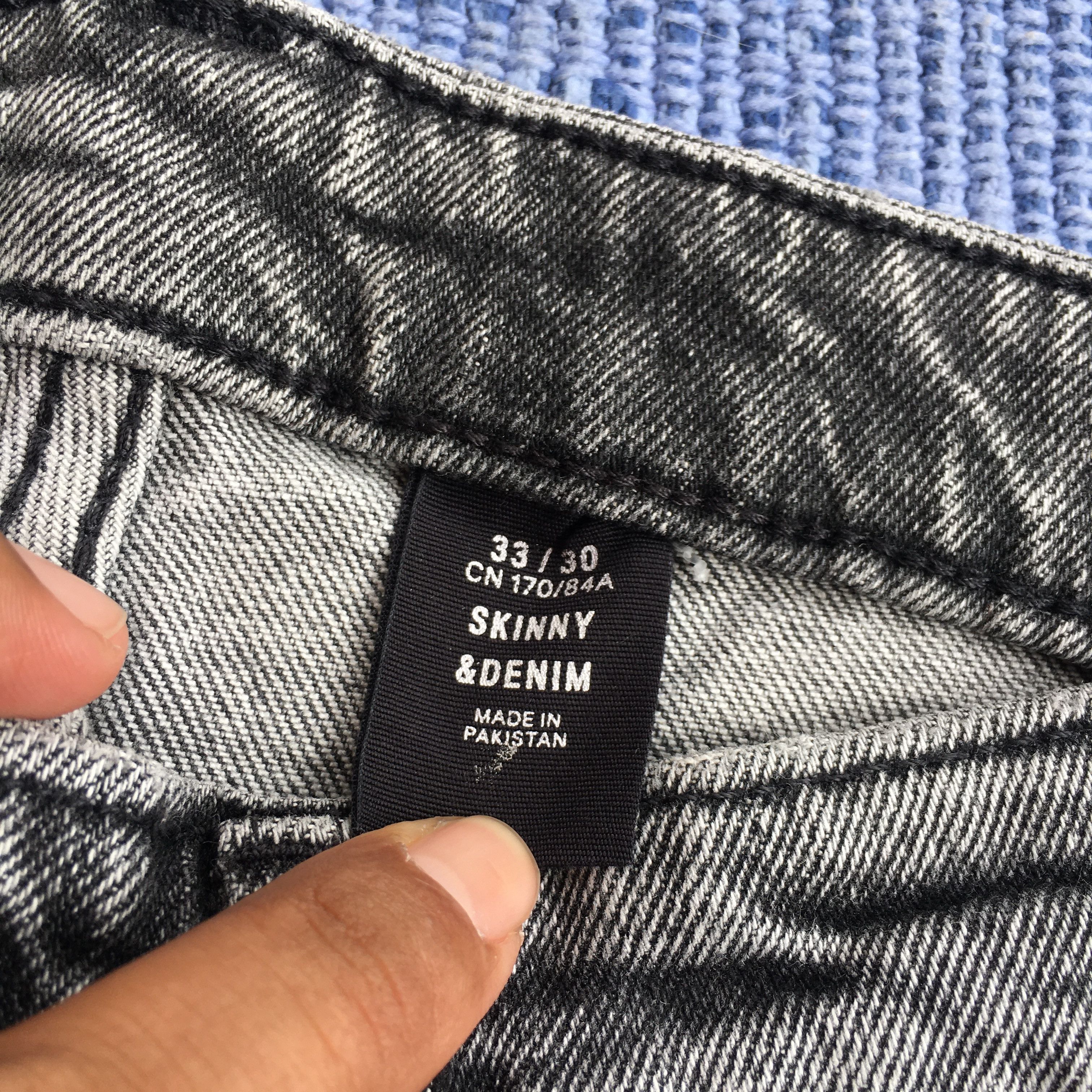 H&M distressed skinny Size US 33 - 4 Thumbnail