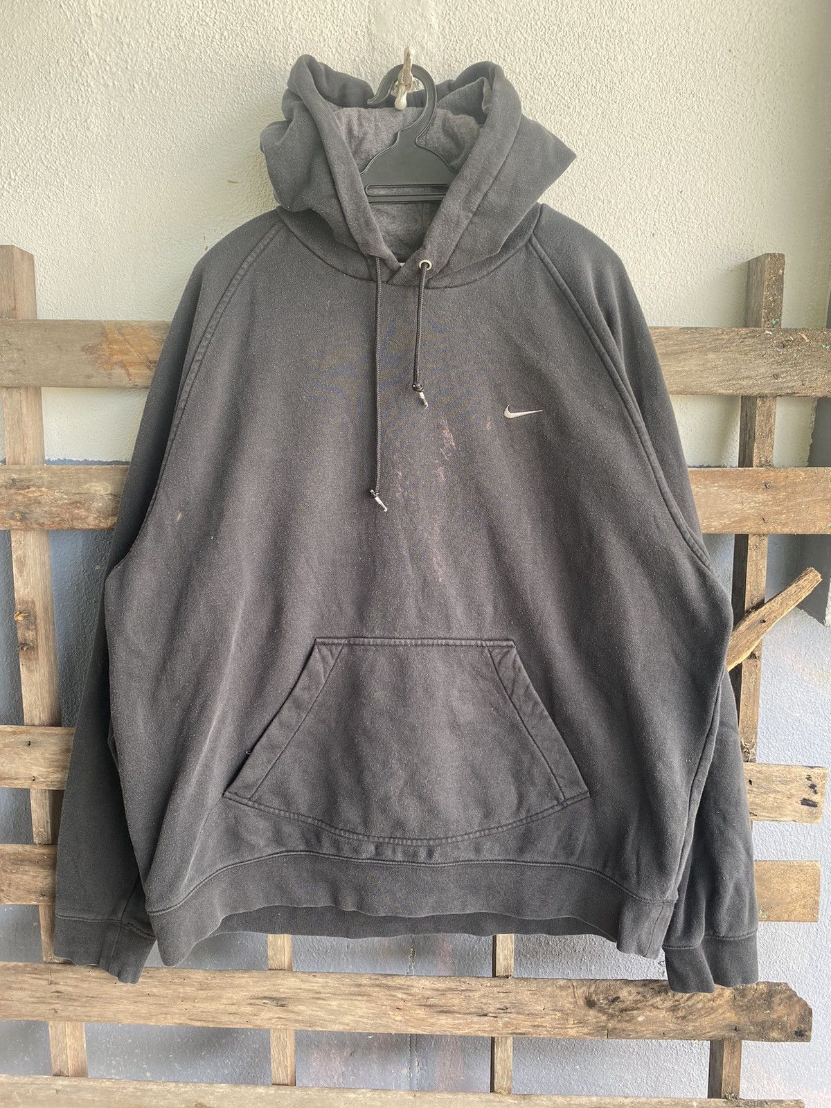 Nike hoodie hot sale mini swoosh