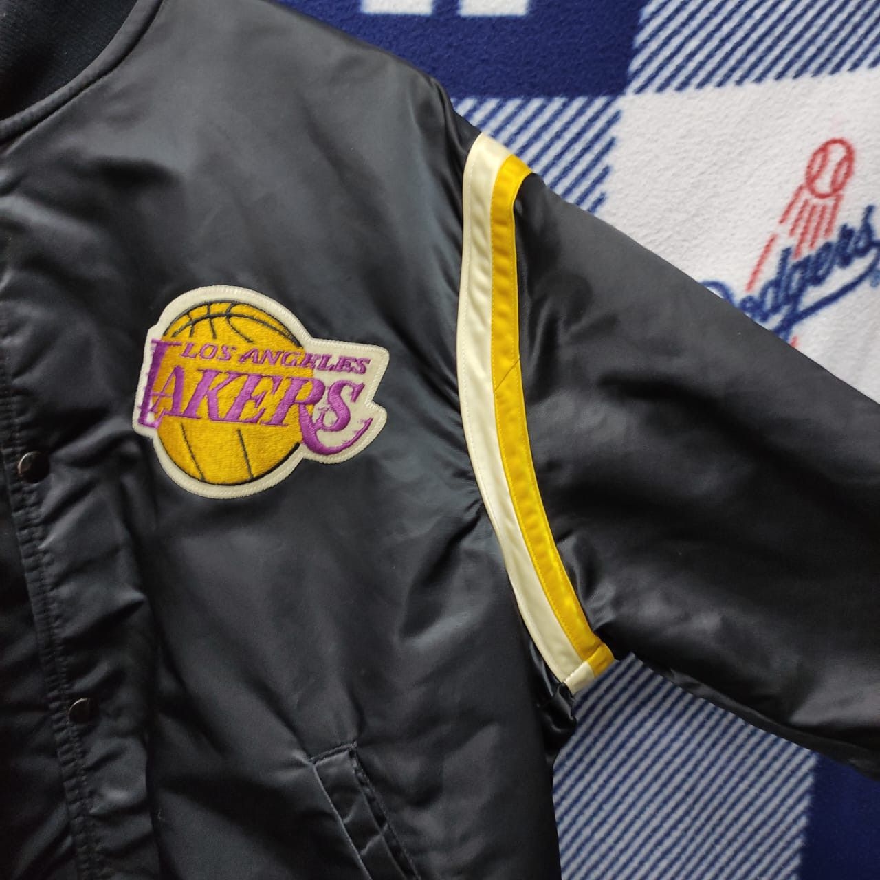 NBA Rare 80’s Lakers Starter Nylon Jacket Size US L / EU 52-54 / 3 - 3 Thumbnail