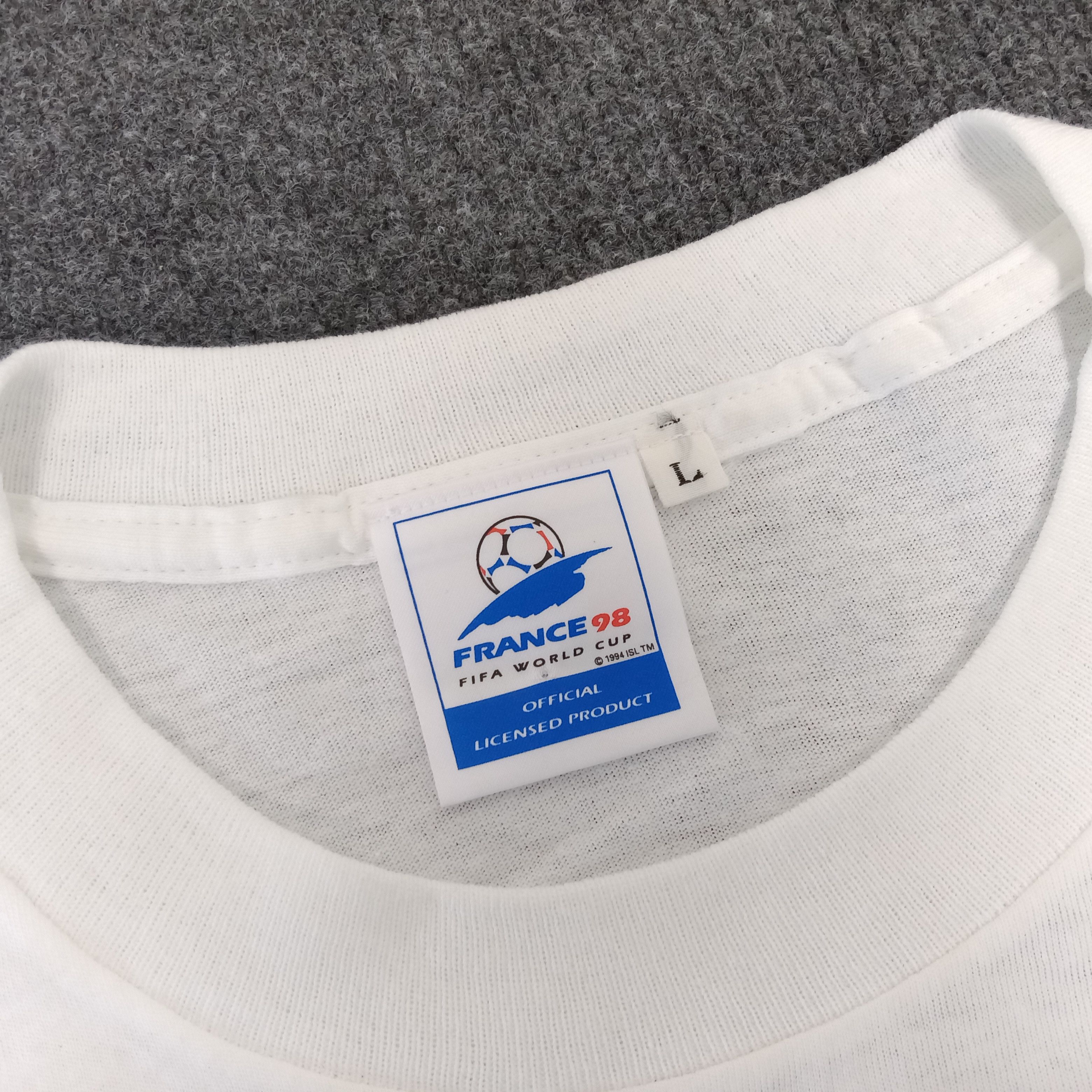 Vintage Vintage 90's The XVI Fifa World Cup France 1998 Promo Tshirt Size US L / EU 52-54 / 3 - 6 Thumbnail